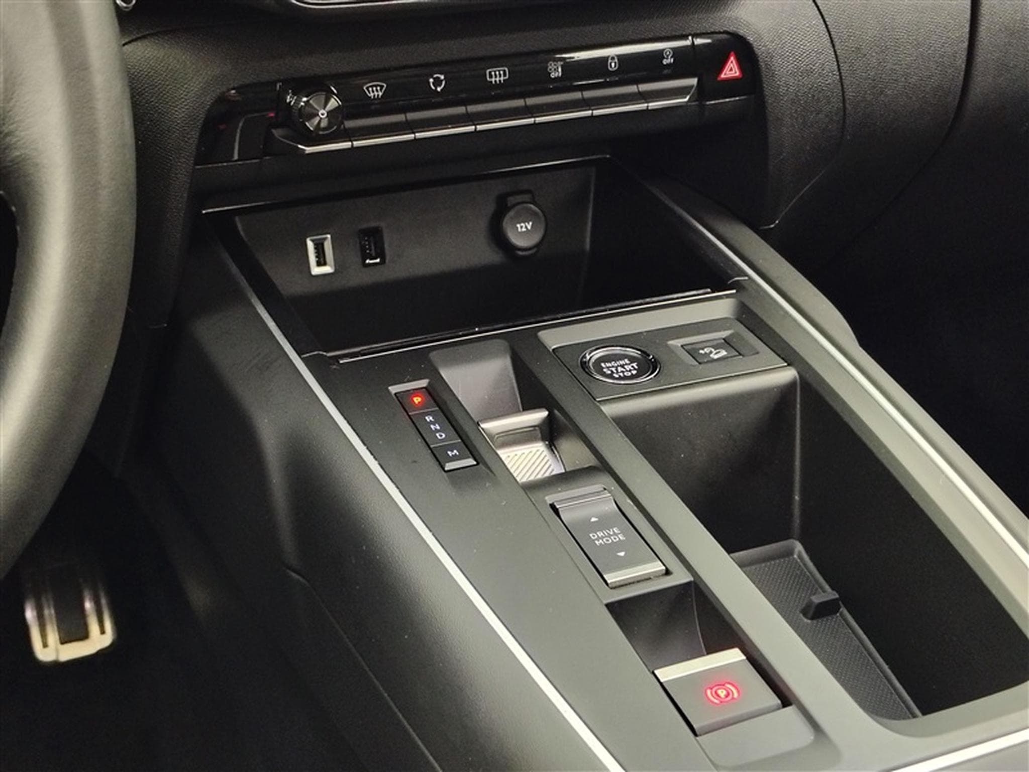 Citroen C5 Aircross 1.2i 130Cv EAT8 Shine NAVI / CARPLAY / FULL LED (2023) - Photo 12