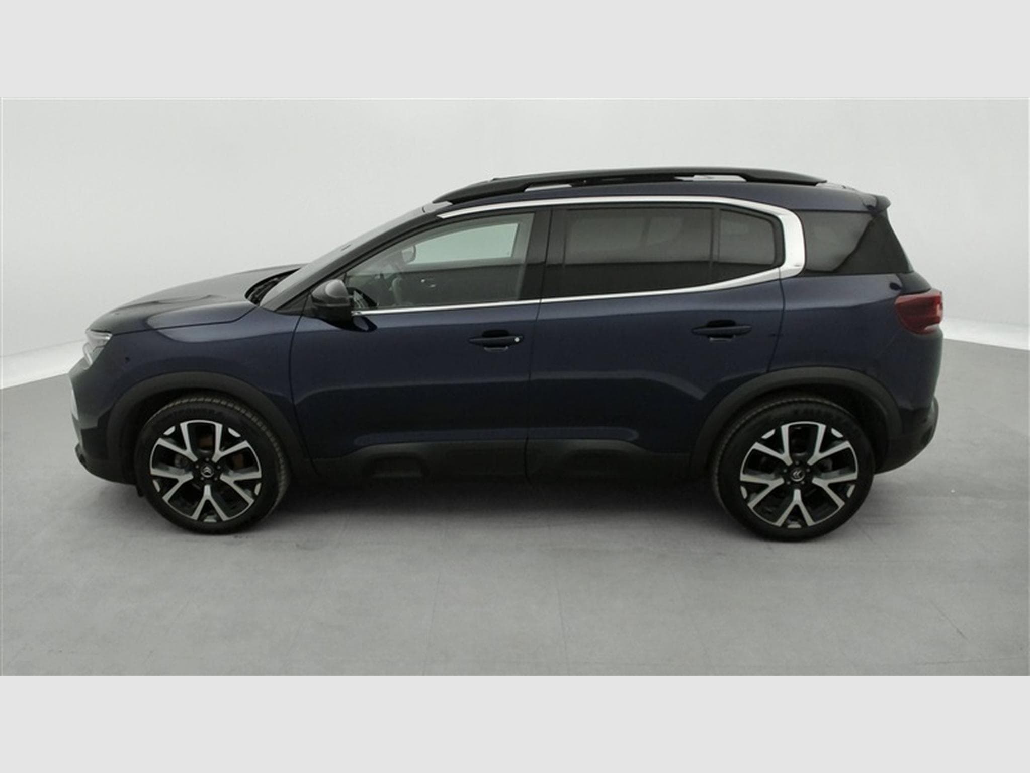 Citroen C5 Aircross 1.2i 130Cv EAT8 Shine NAVI / CARPLAY / FULL LED (2023) - Photo 3