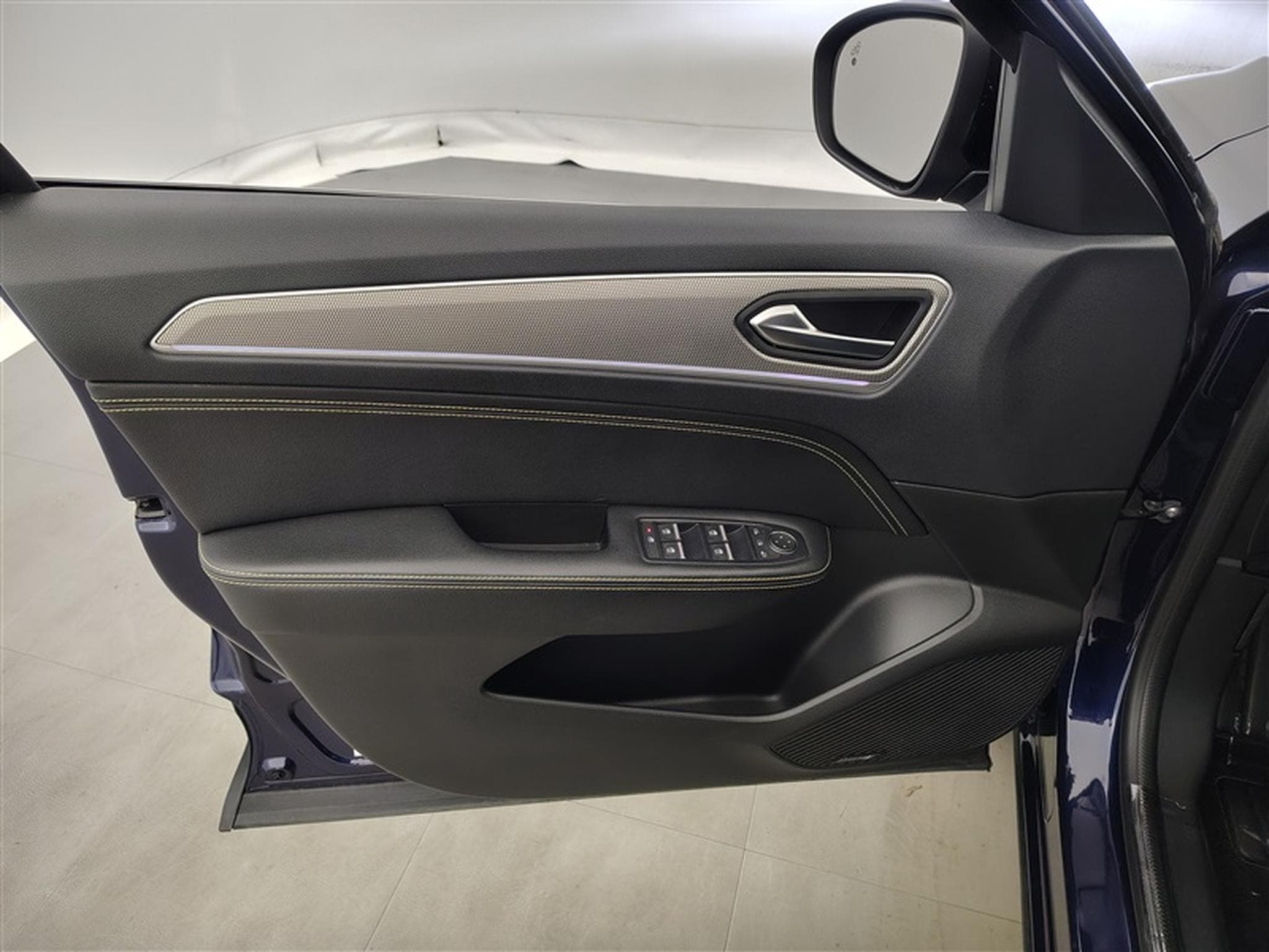 Renault Arkana E-TECH 1.6i Techno (2024) - Photo 17