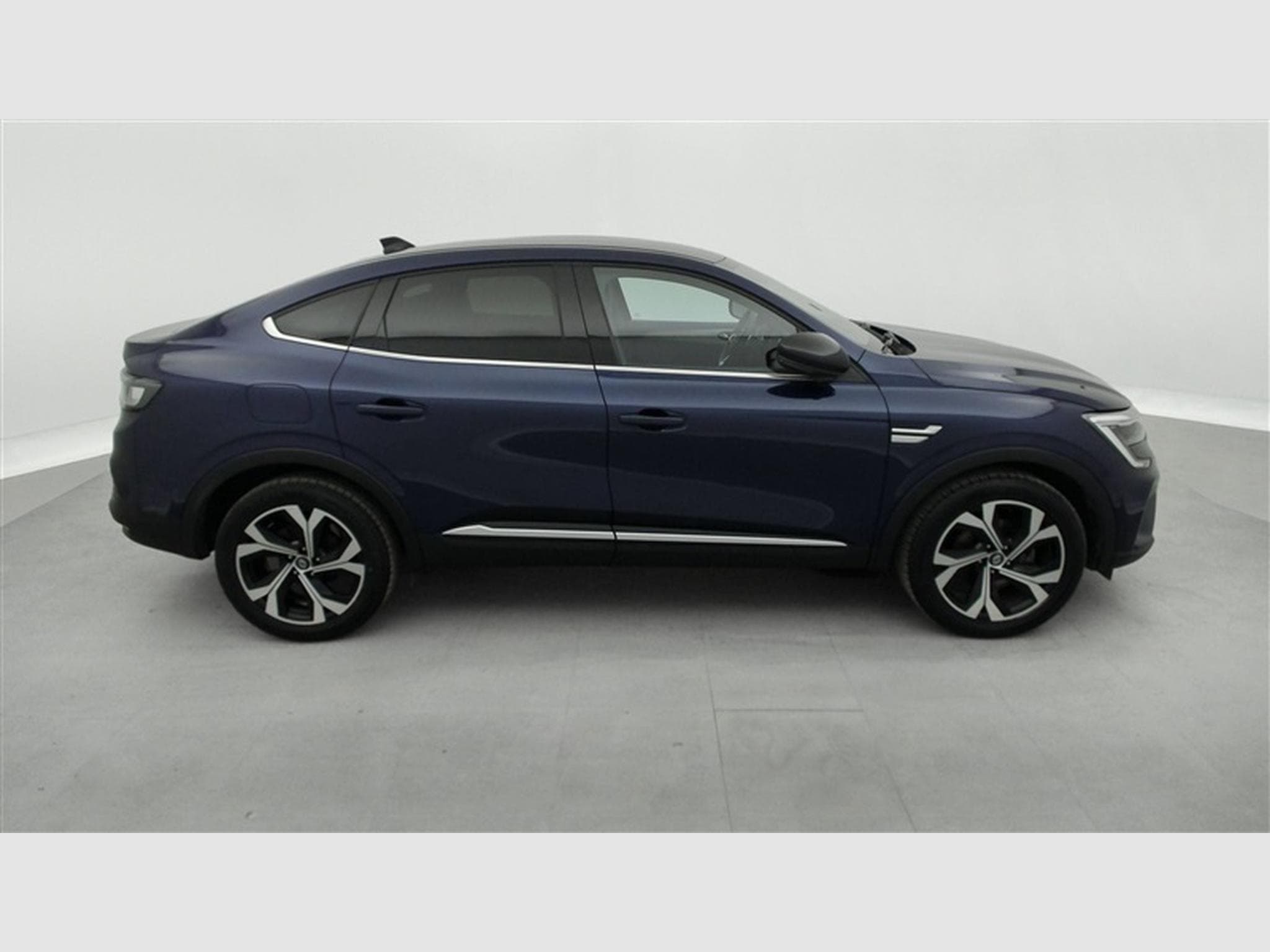 Renault Arkana E-TECH 1.6i Techno (2024) - Photo 23