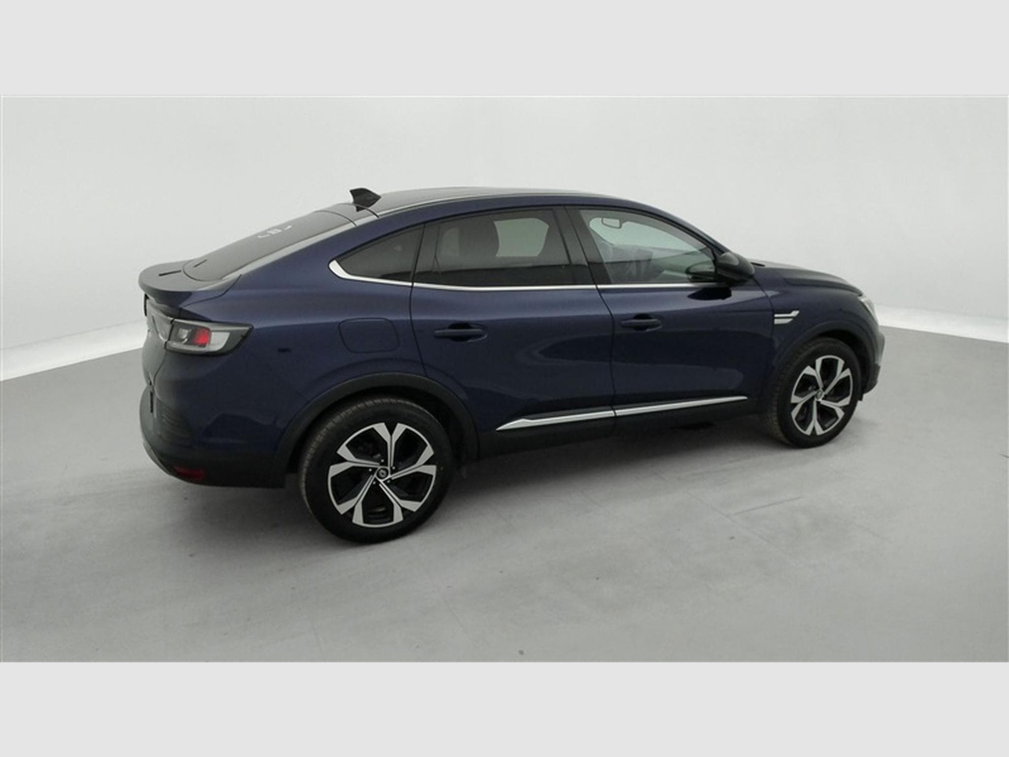 Renault Arkana E-TECH 1.6i Techno (2024) - Photo 24
