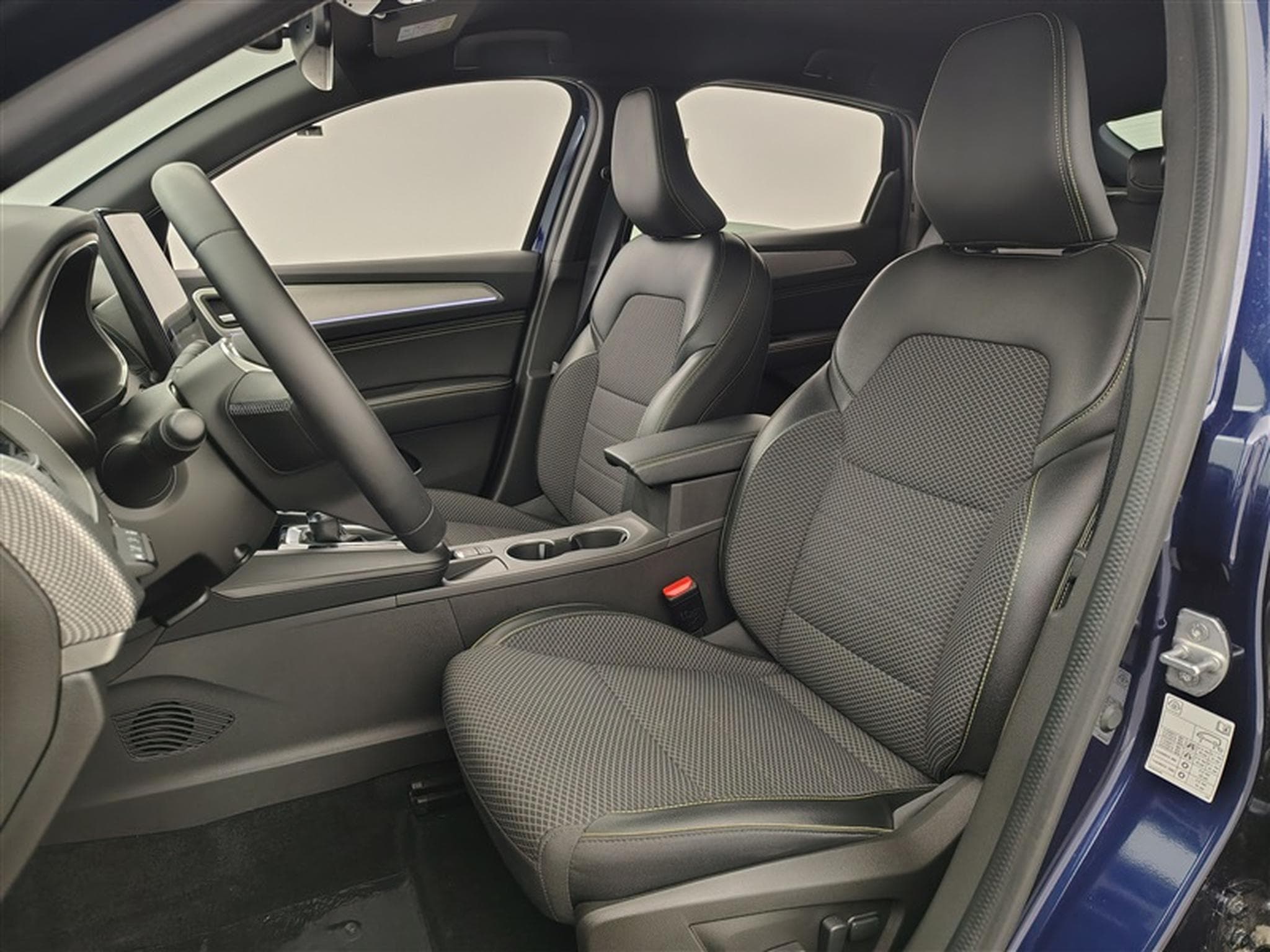 Renault Arkana E-TECH 1.6i Techno (2024) - Photo 7