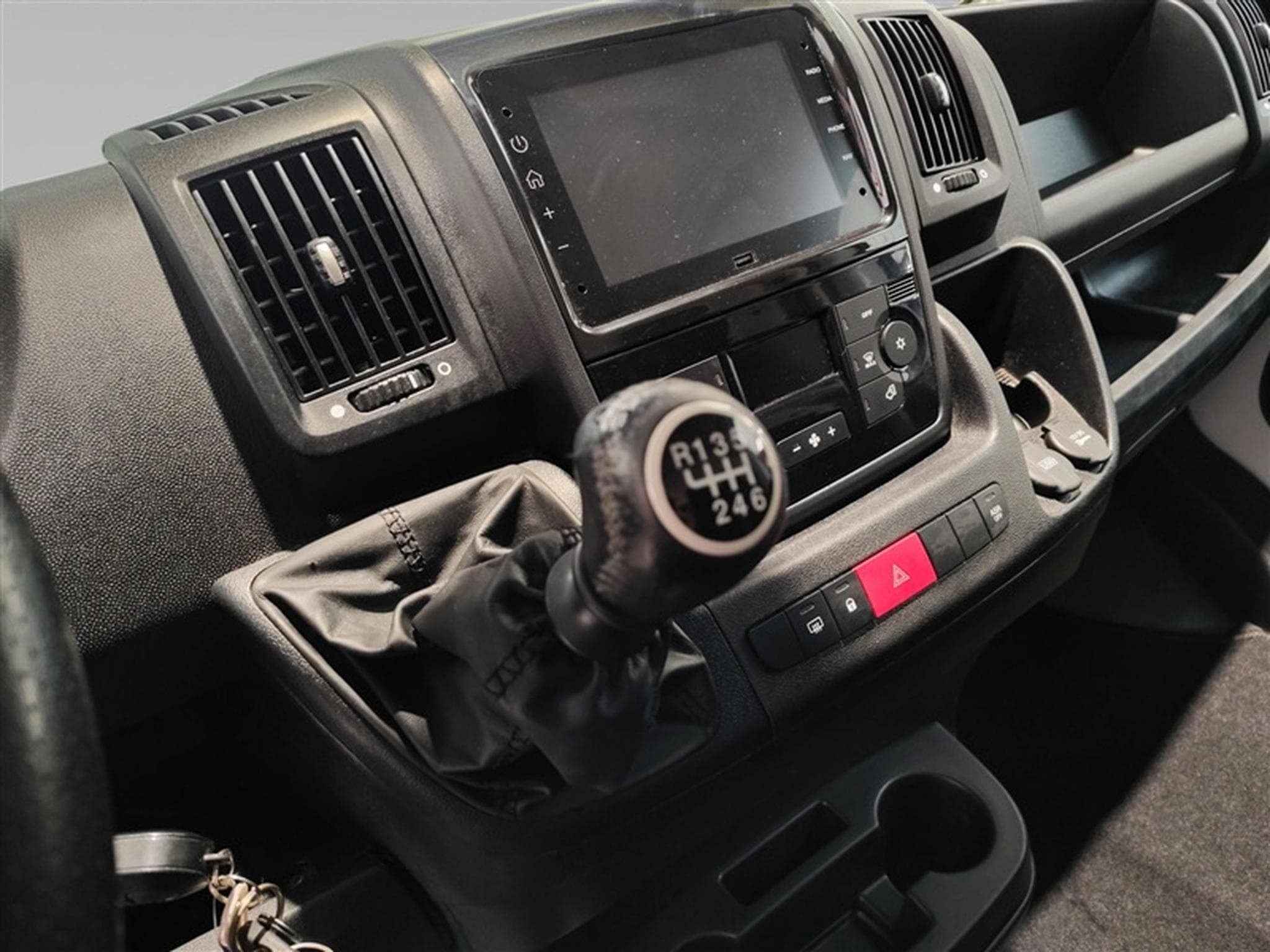 Opel Movano 2.3 Turbo D L3H2 3PL / NAVI / CLIM AUTO (2023) - Photo 12
