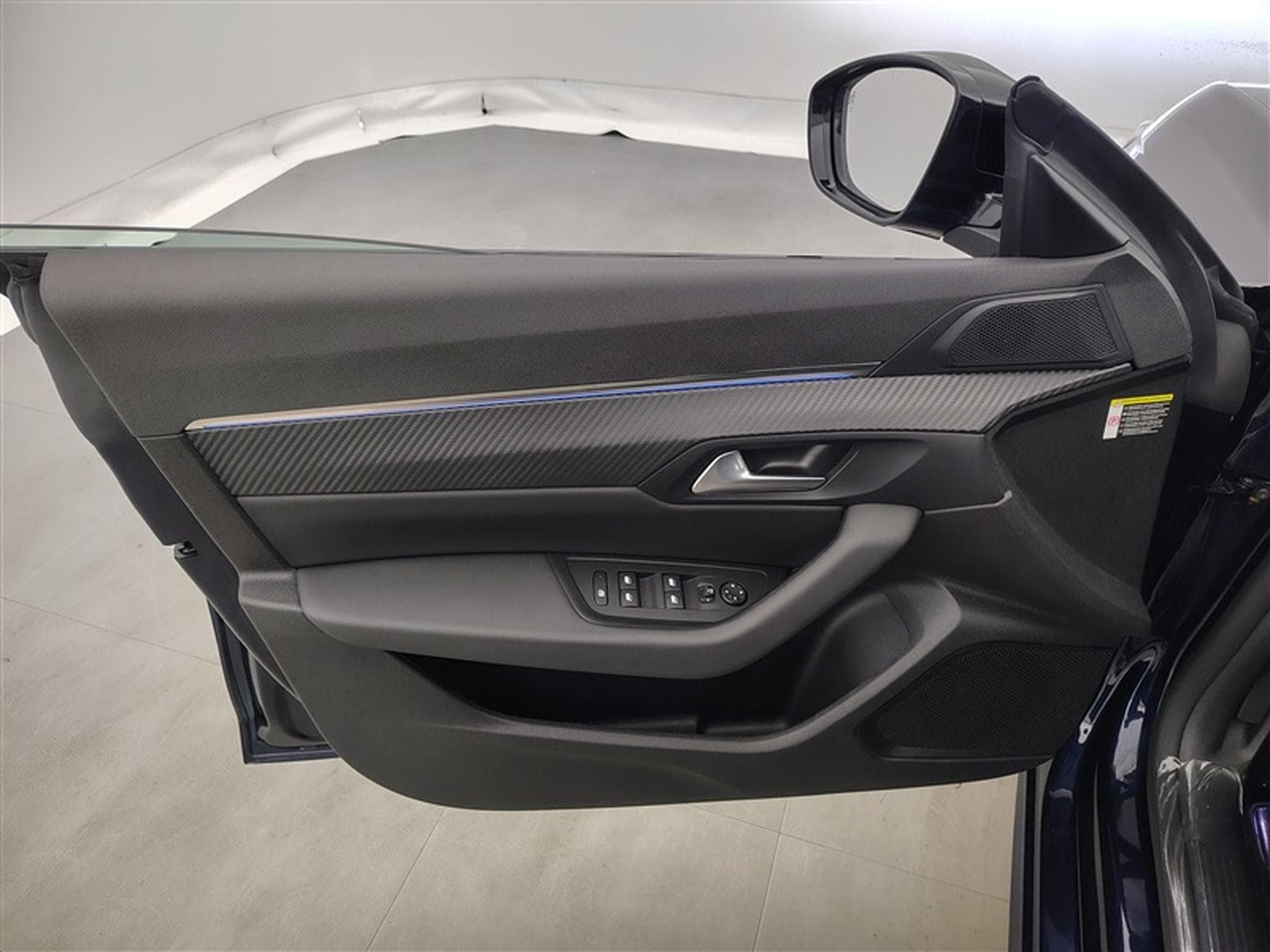 Peugeot 508 1.6 PHEV 180-E Allure EAT8 Facelift NAVI / S-CUIR / FULL LED (2025) - Foto 17