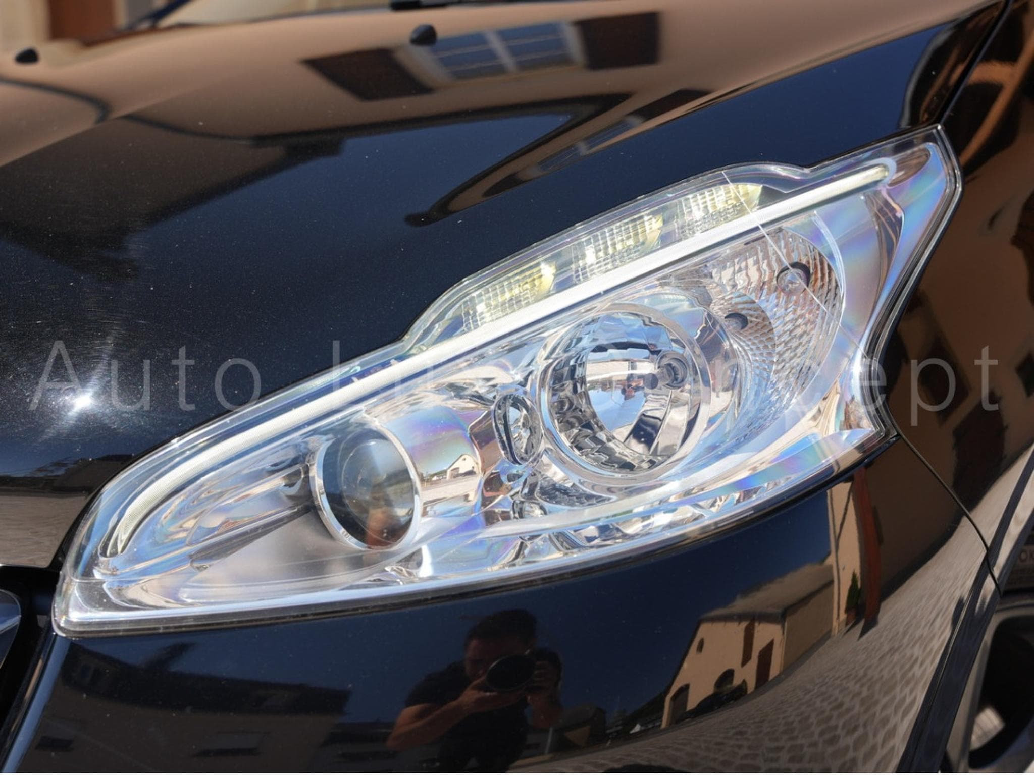 Peugeot 208 1.6 VTI 120 Féline 5 portes (2014) - Photo 26