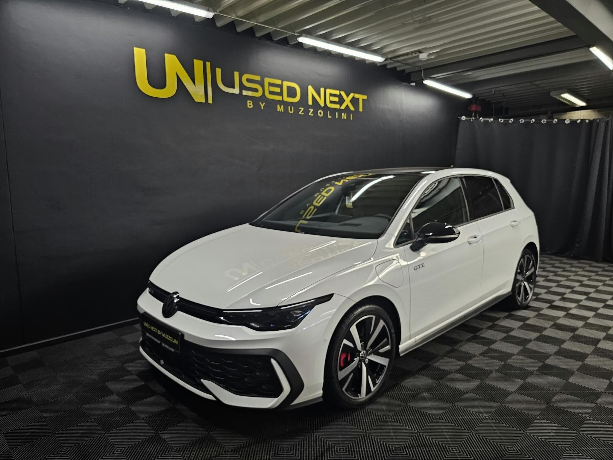 VW Golf GTE 245cv DSG TOIT PANO / ATTELAGE (2025) - Foto 1