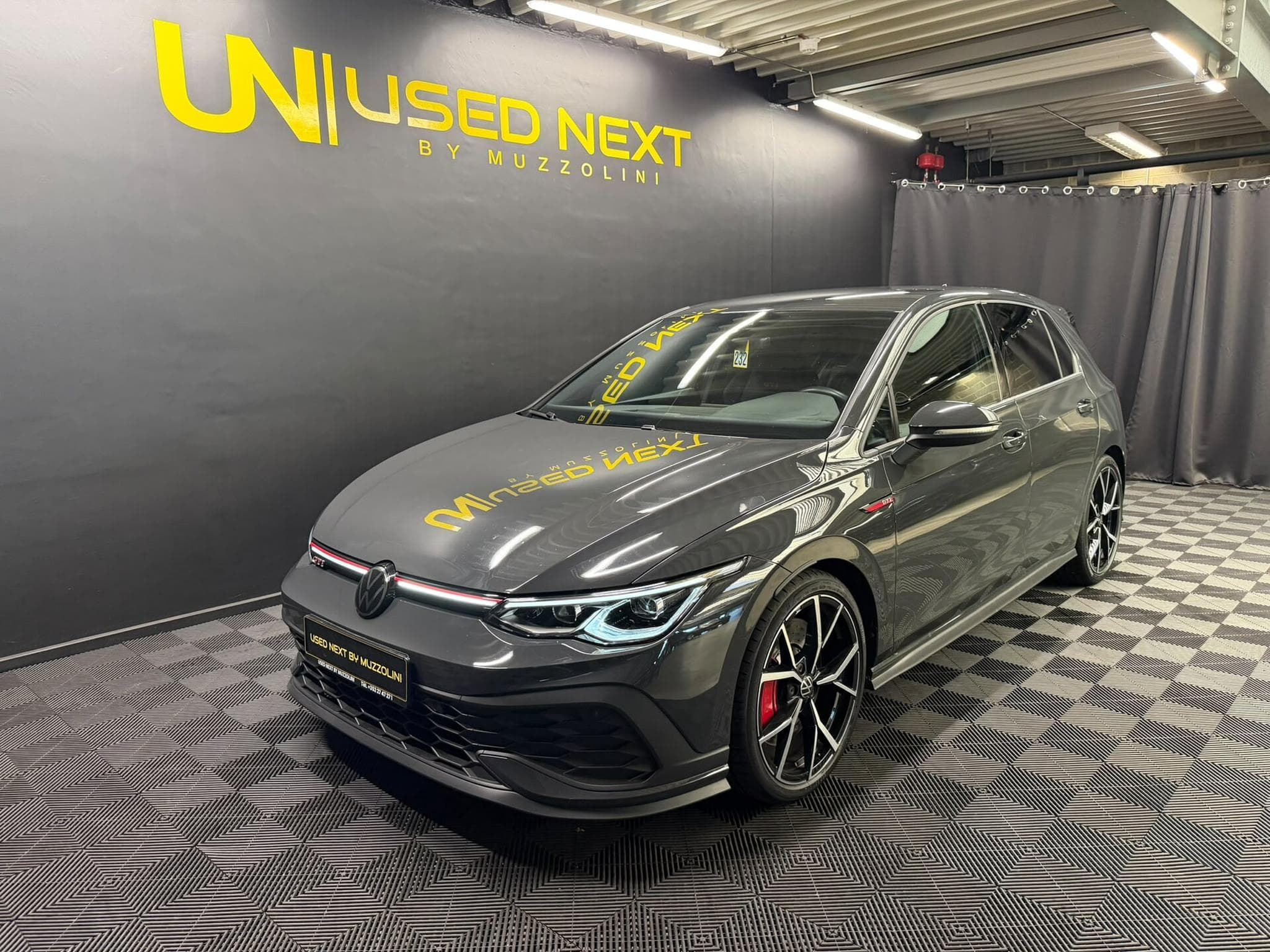 VW Golf GTI Clubsport 2.0 TSI 300cv (2024) - Foto 1