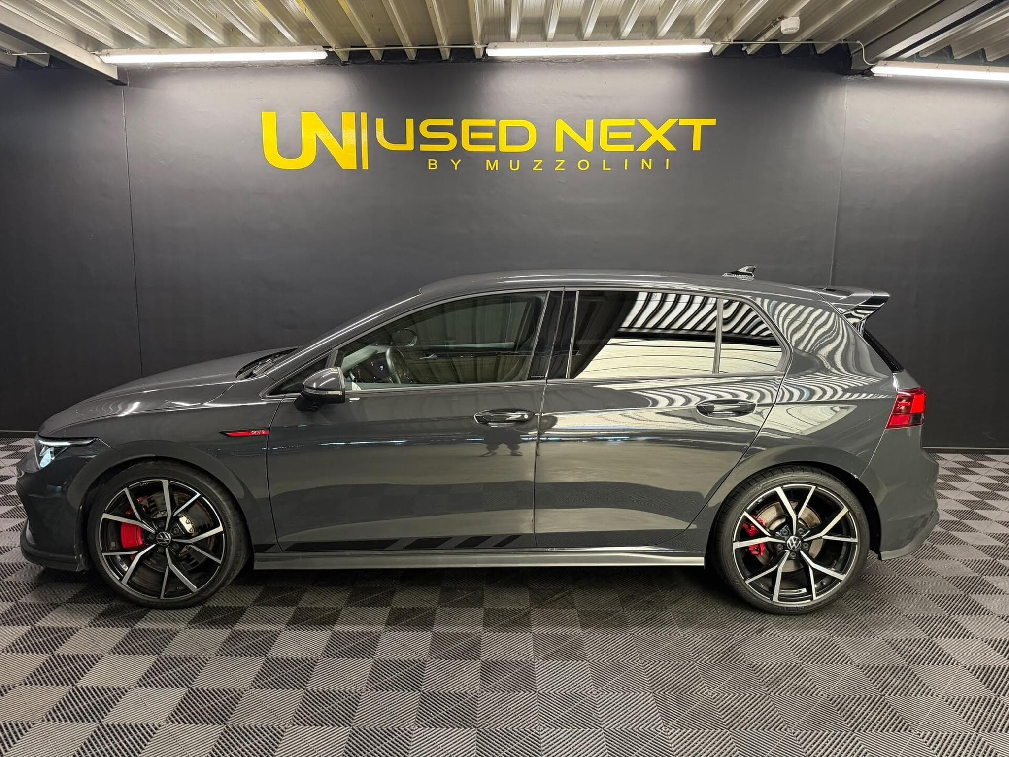 VW Golf GTI Clubsport 2.0 TSI 300cv (2024) - Foto 5