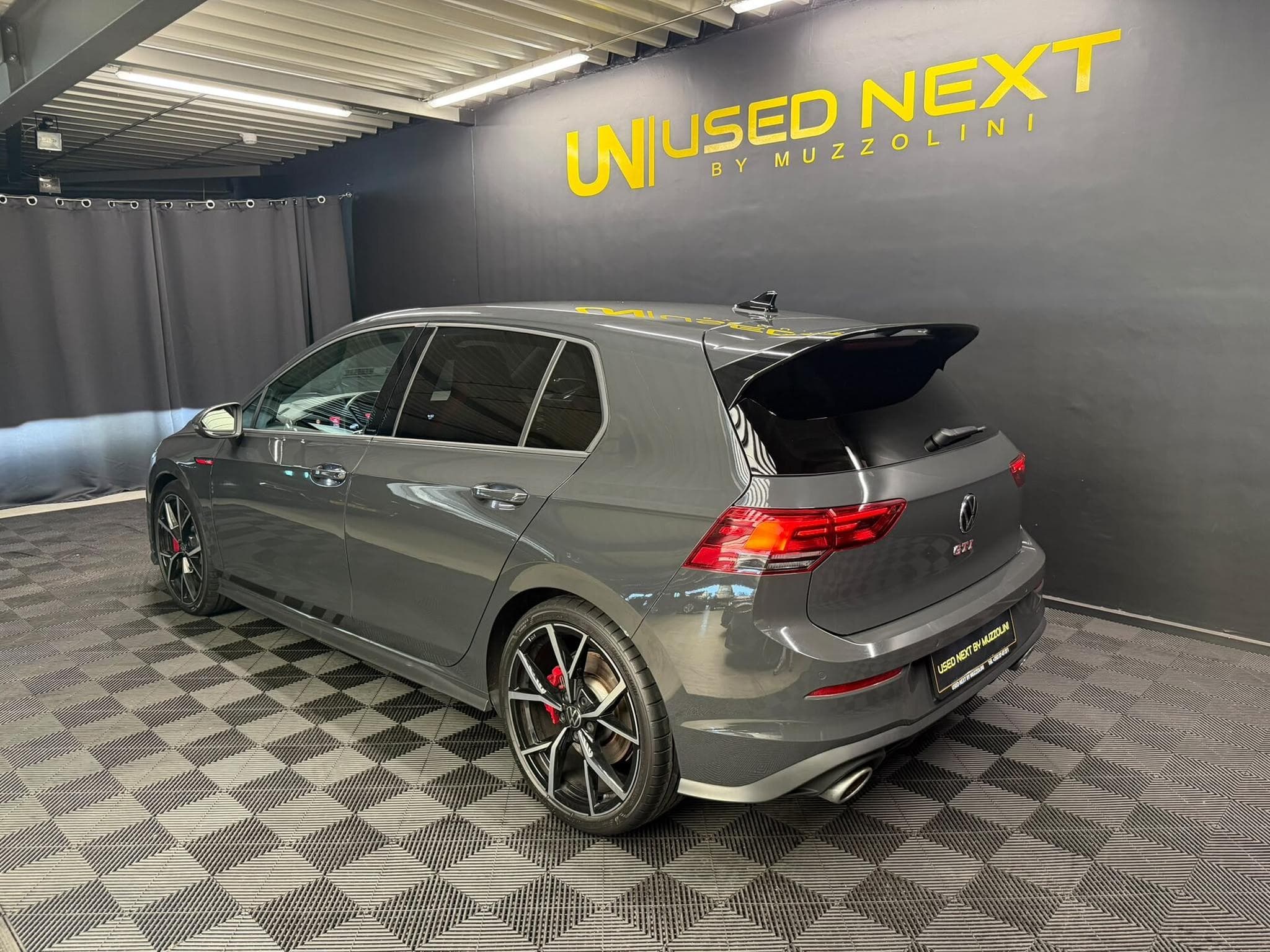 VW Golf GTI Clubsport 2.0 TSI 300cv (2024) - Foto 6