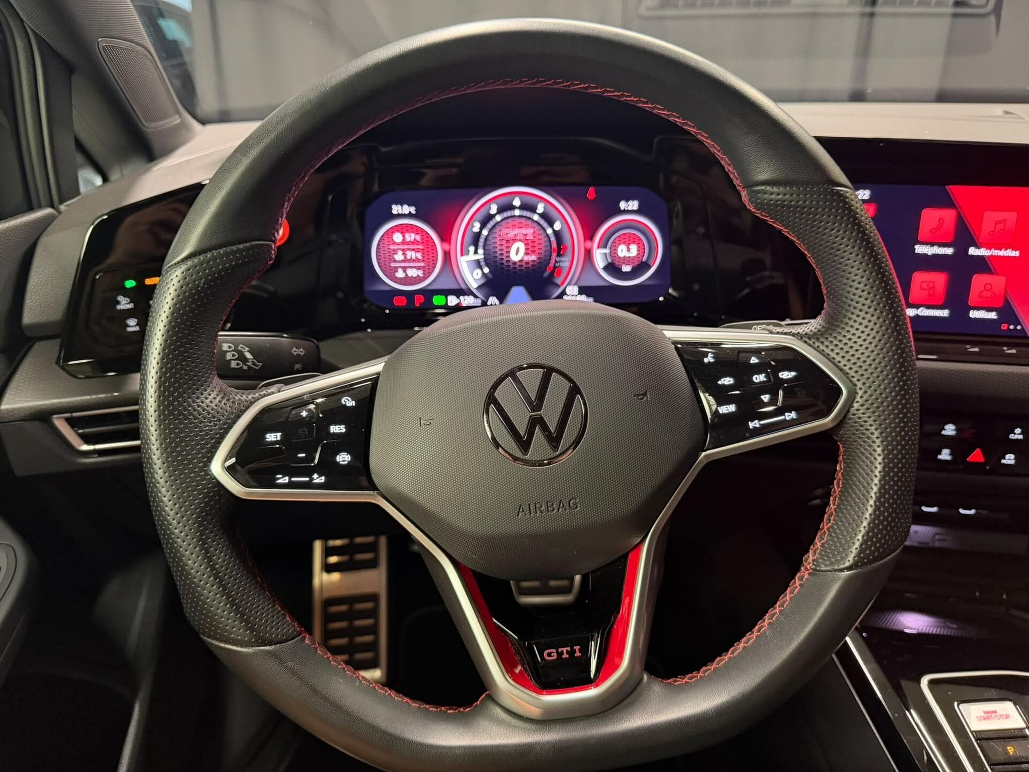 VW Golf GTI Clubsport 2.0 TSI 300cv (2024) - Foto 8