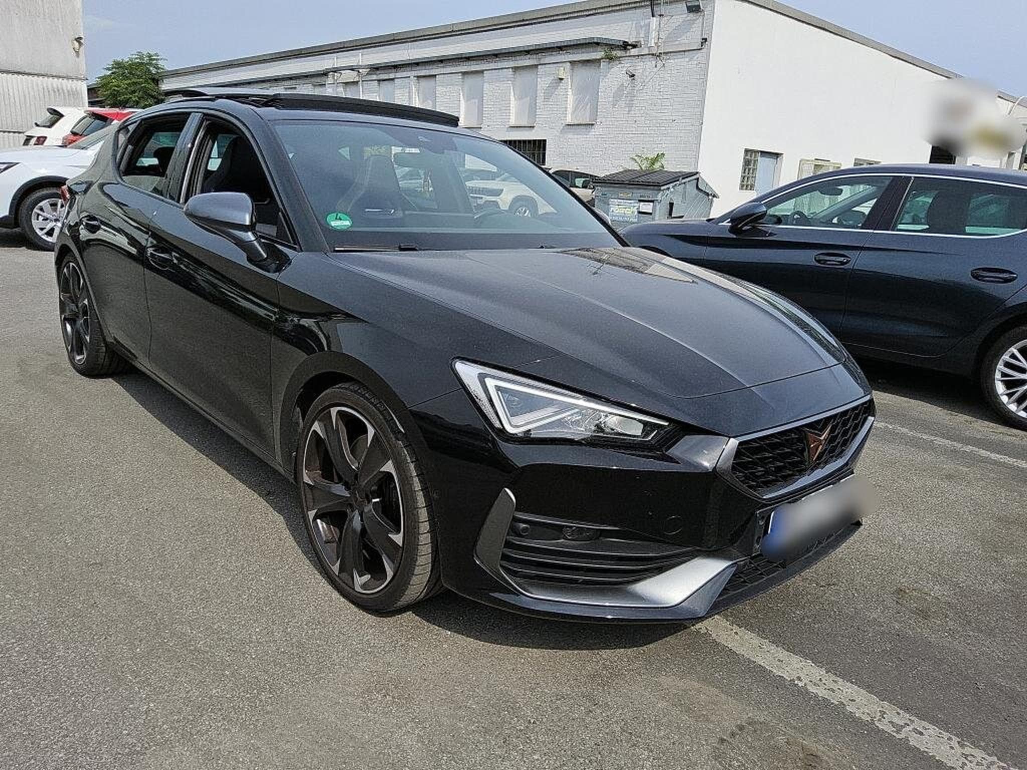 Cupra Leon 2.0 DSG7 300cv (2024) - Foto 3