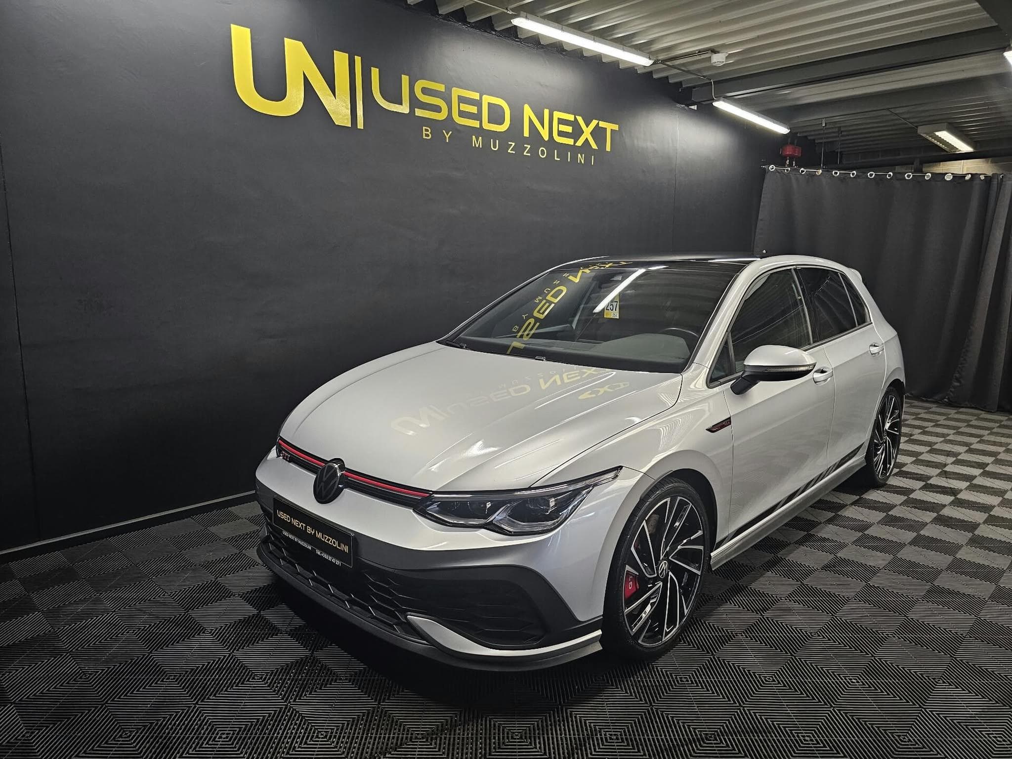 VW Golf GTI Clubsport 2.0 TSI 300cv (2022) - Foto 1