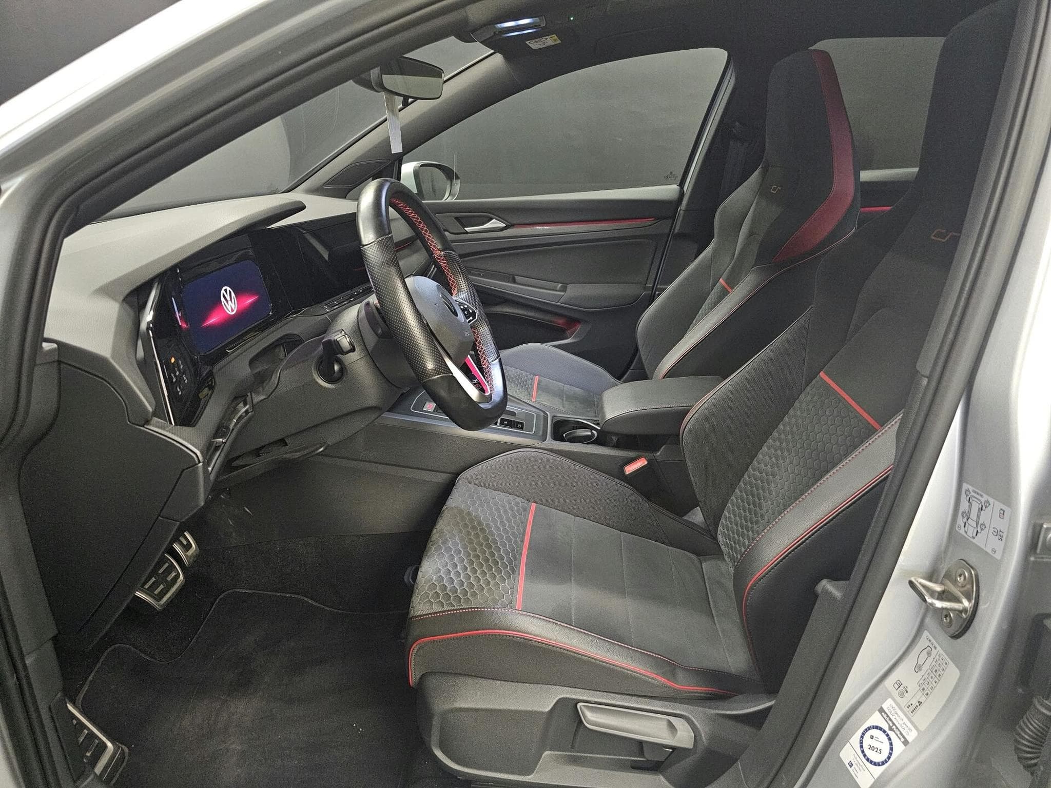VW Golf GTI Clubsport 2.0 TSI 300cv (2022) - Foto 2