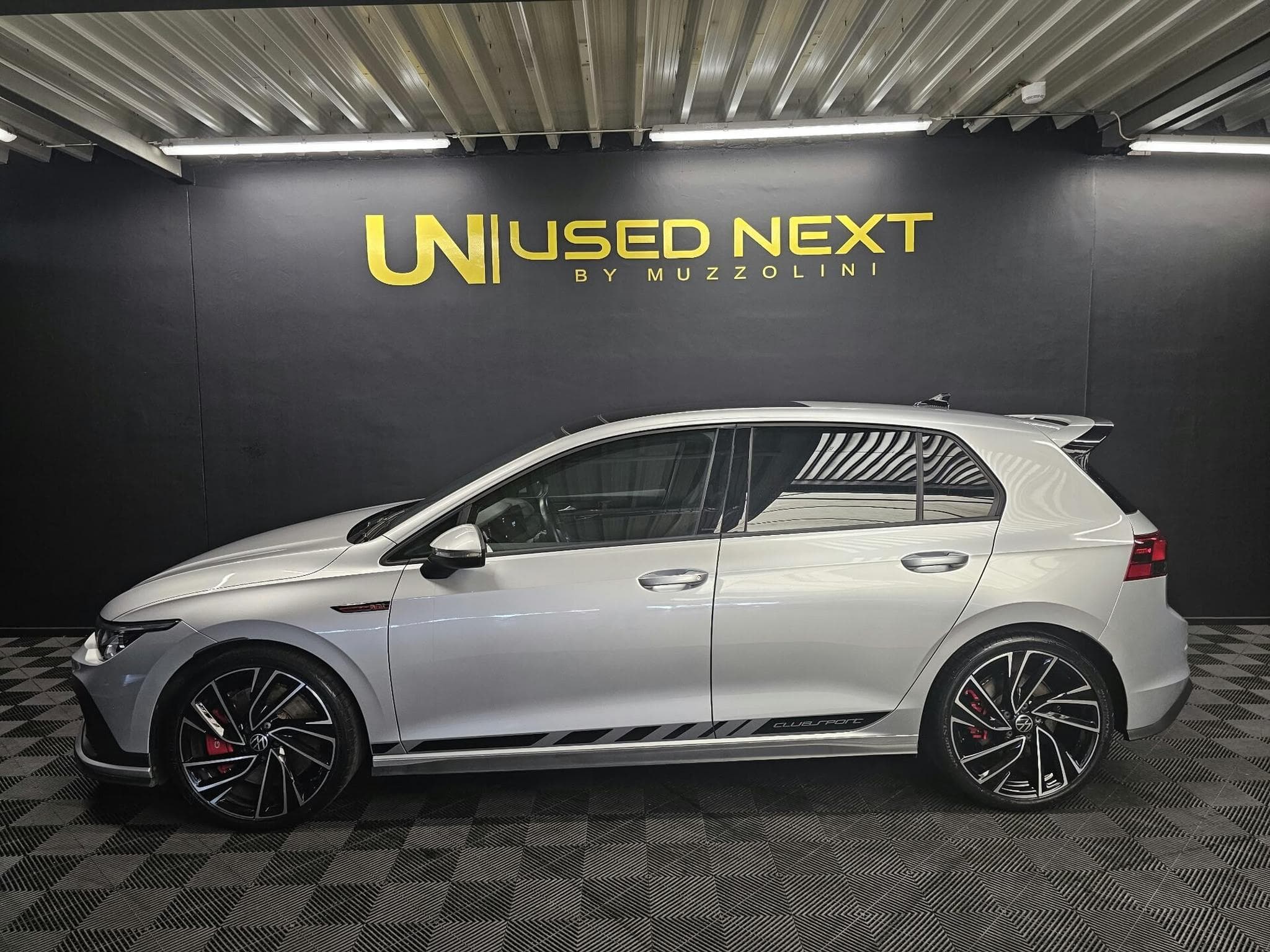 VW Golf GTI Clubsport 2.0 TSI 300cv (2022) - Foto 5