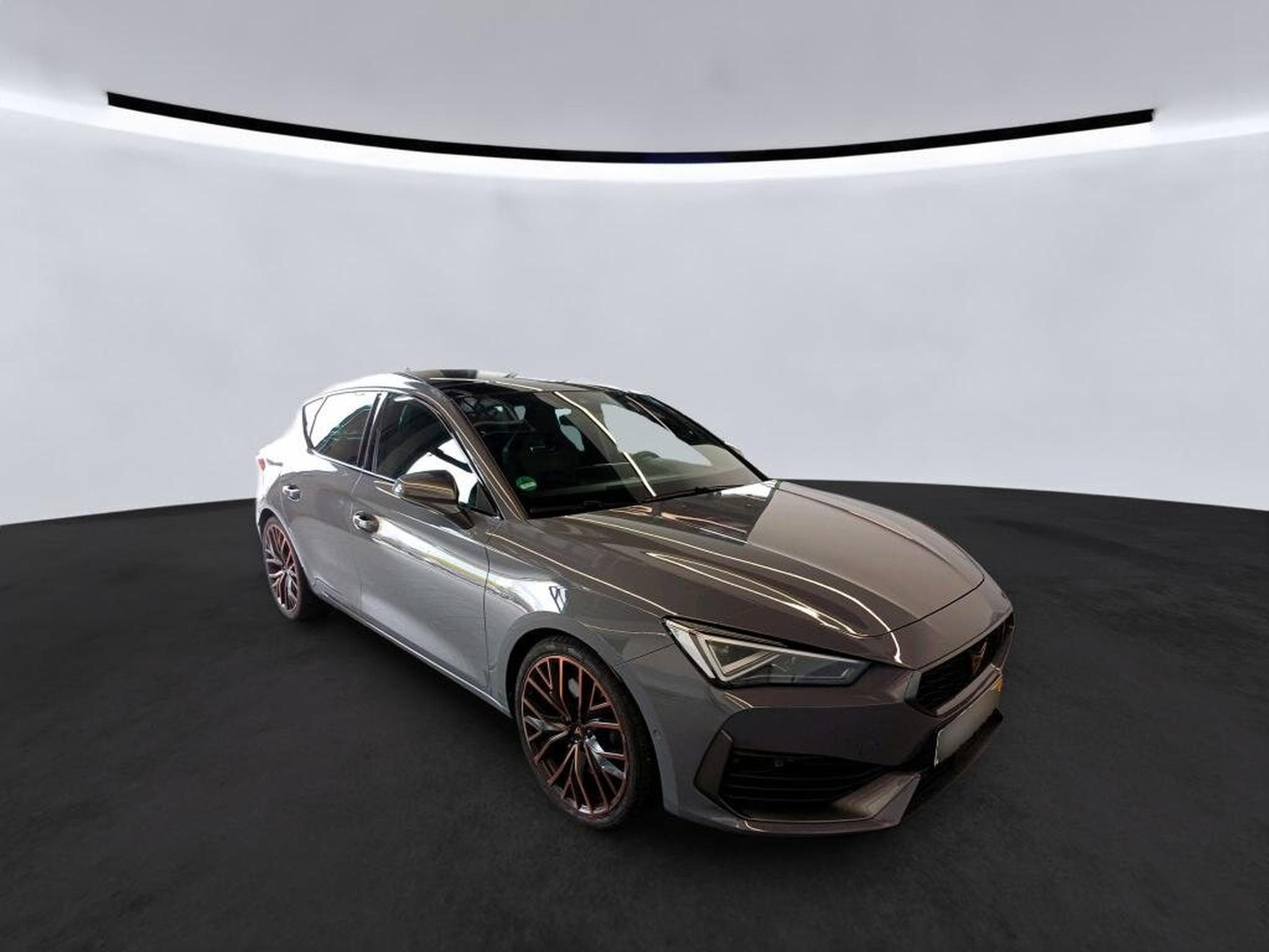 Cupra Leon VZ 2.0 TSI 301cv  CAMERA / TOIT PANORAMIQUE (2024) - Foto 3