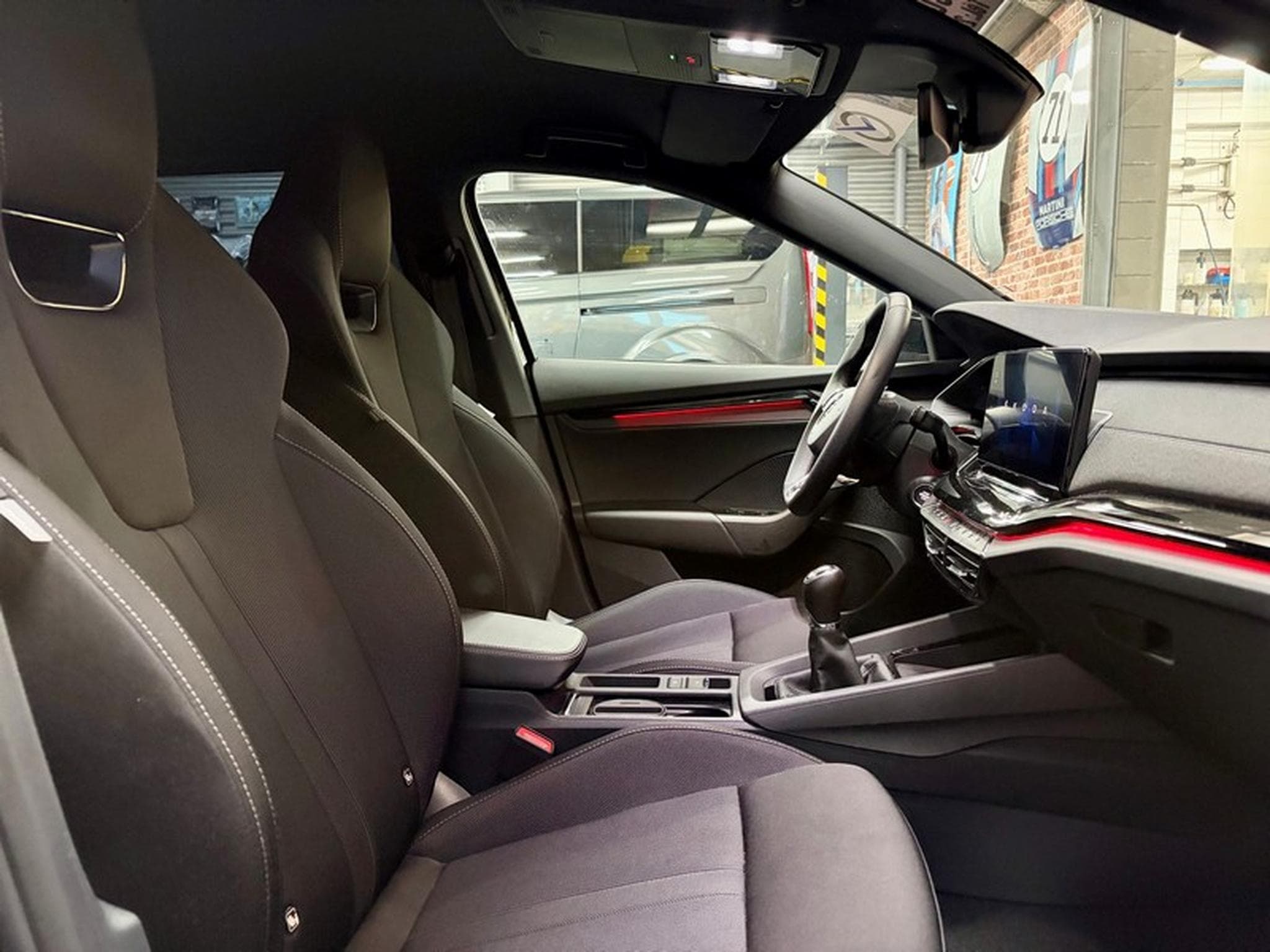 Skoda Octavia Octavia Combi 2.0 TDi 150cv SPORTLINE (2023) - Photo 8