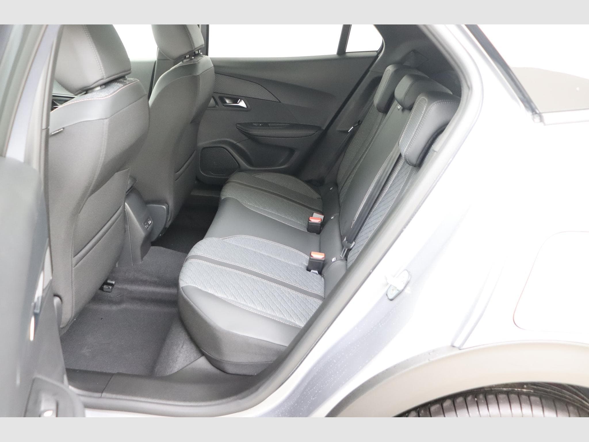 Peugeot 2008 Allure (2026) - Foto 13