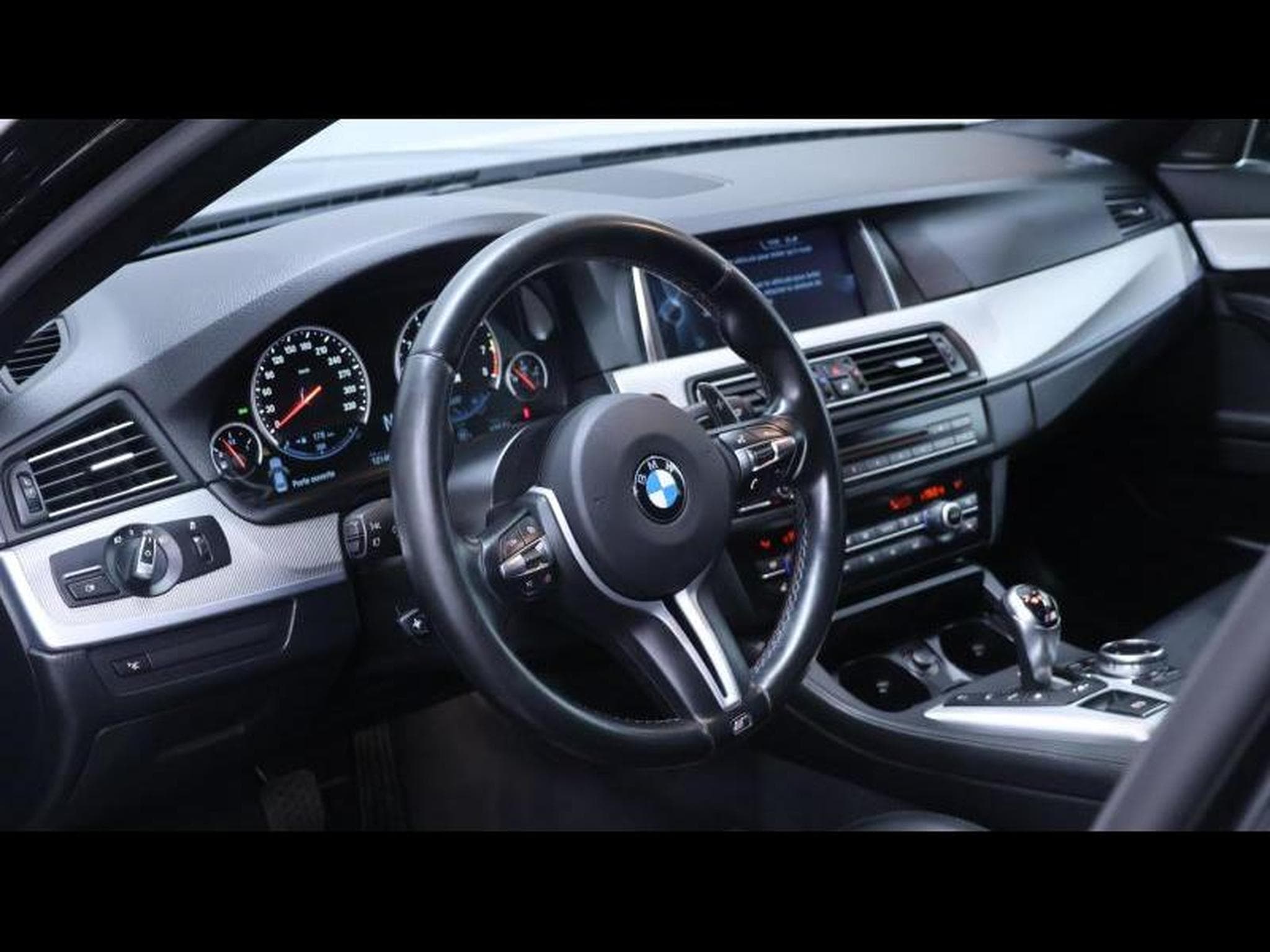 BMW M5 4.4 V8 575 DKG  Competition Pack (2013) - Photo 26