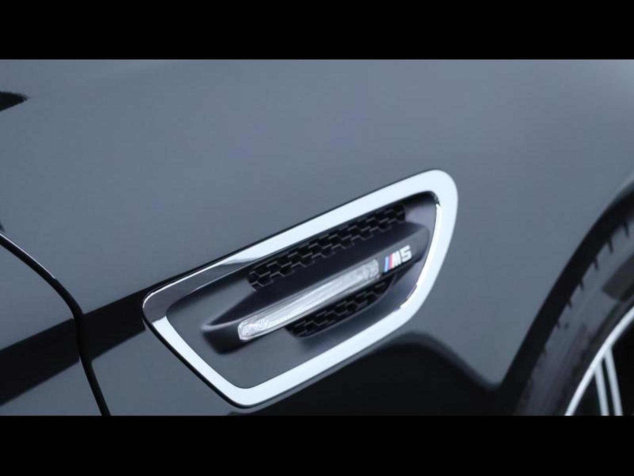 BMW M5 4.4 V8 575 DKG  Competition Pack (2013) - Photo 8