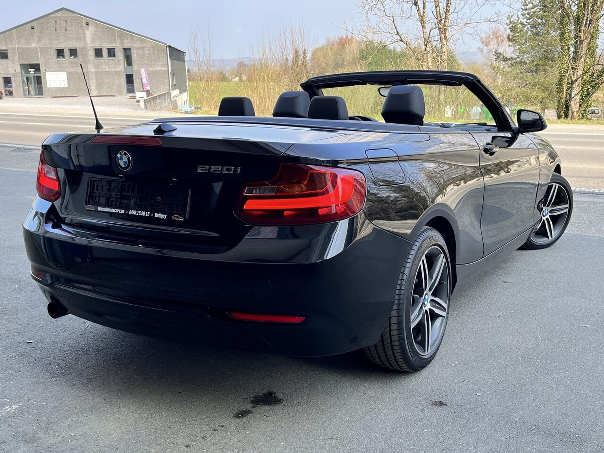BMW 220 i Cabriolet - pack sport - full cuir chauffant - camera - Xe (2015) - Photo 11