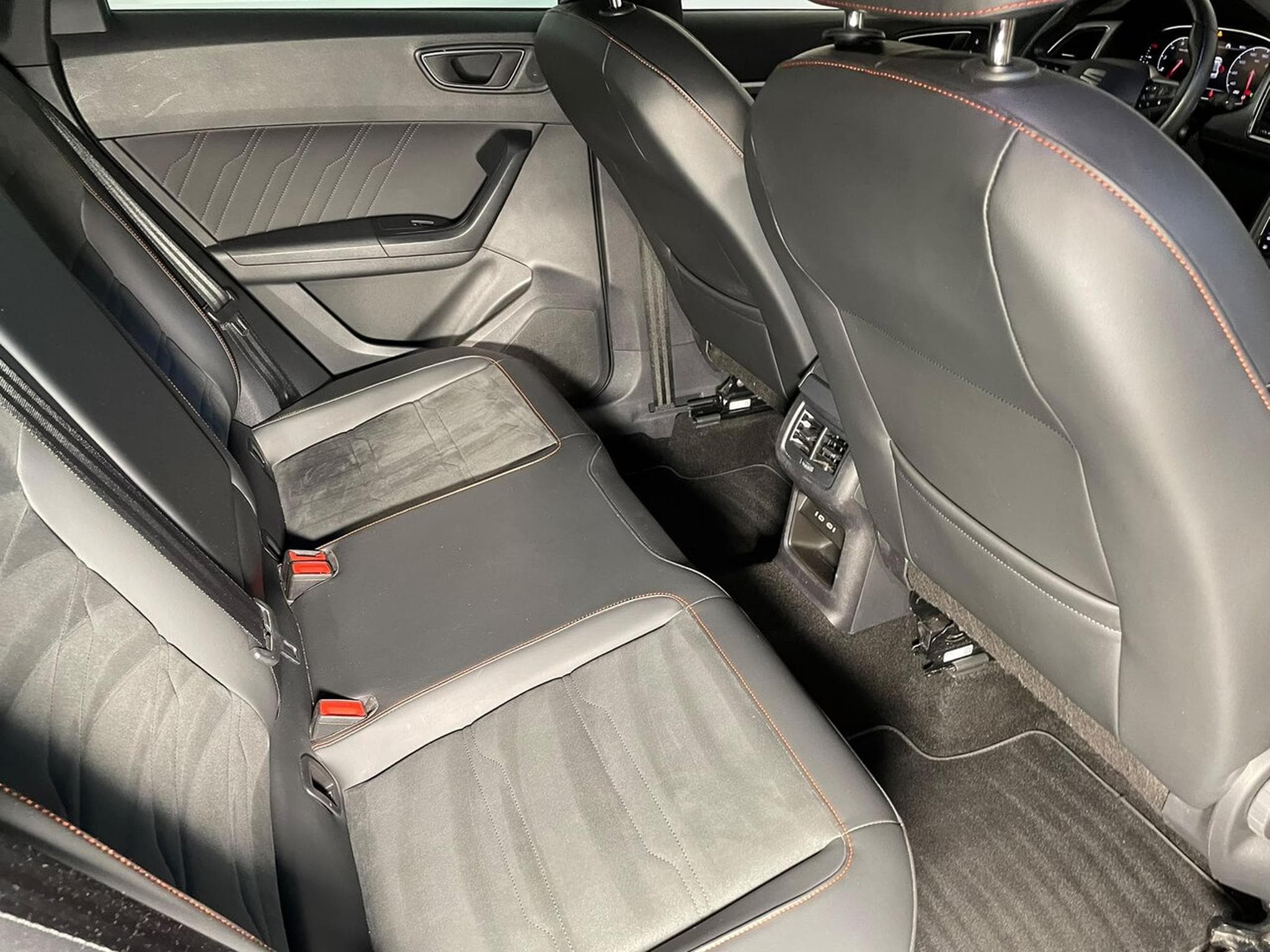 Seat Ateca 1.5 TSI 150 DSG7 FR GPS CARPLAY (2021) - Photo 14