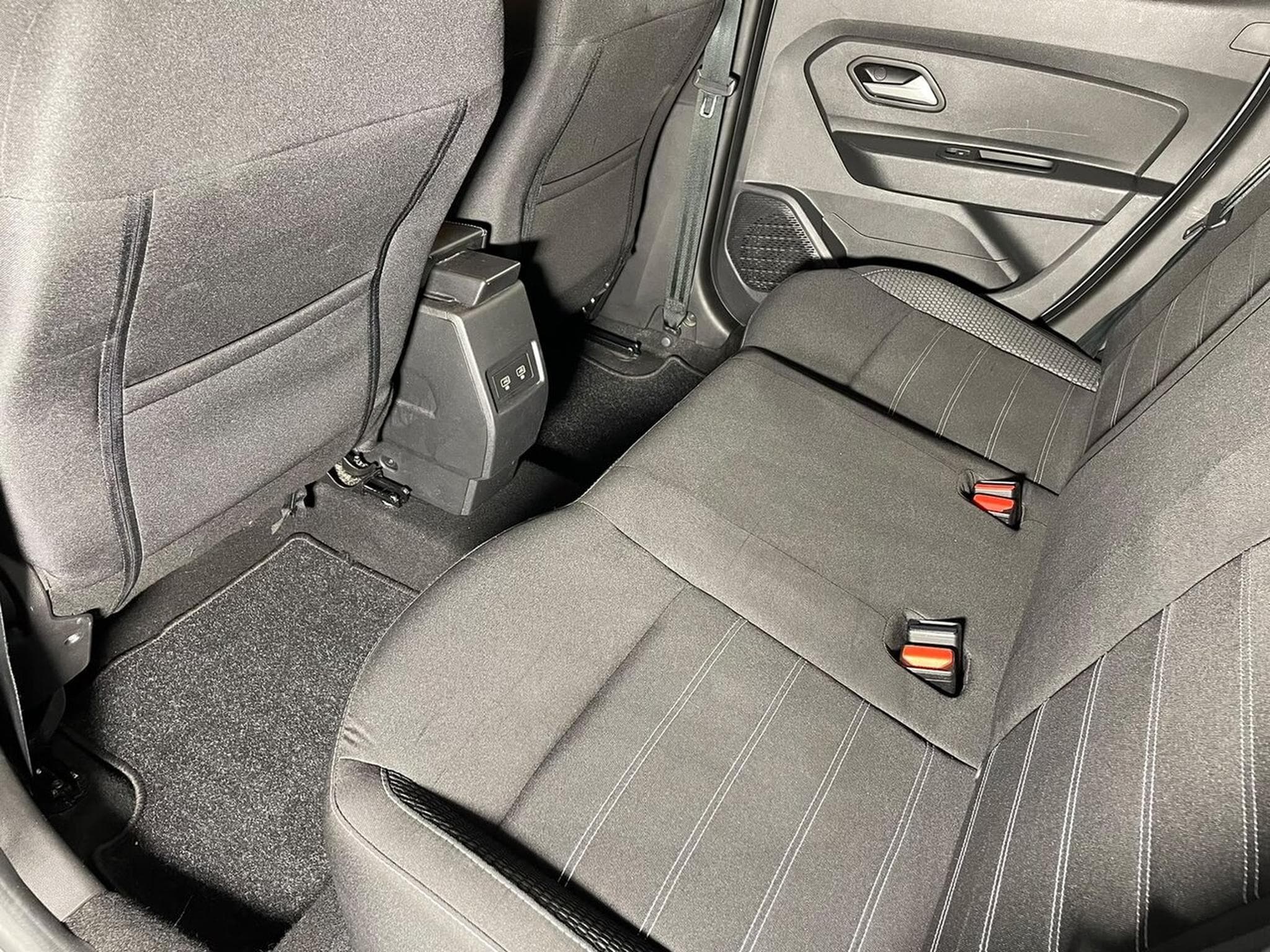 Dacia Duster 1.3 TCE 150 CV AUTO PRESTIGE GPS CARPLAY (2023) - Photo 10
