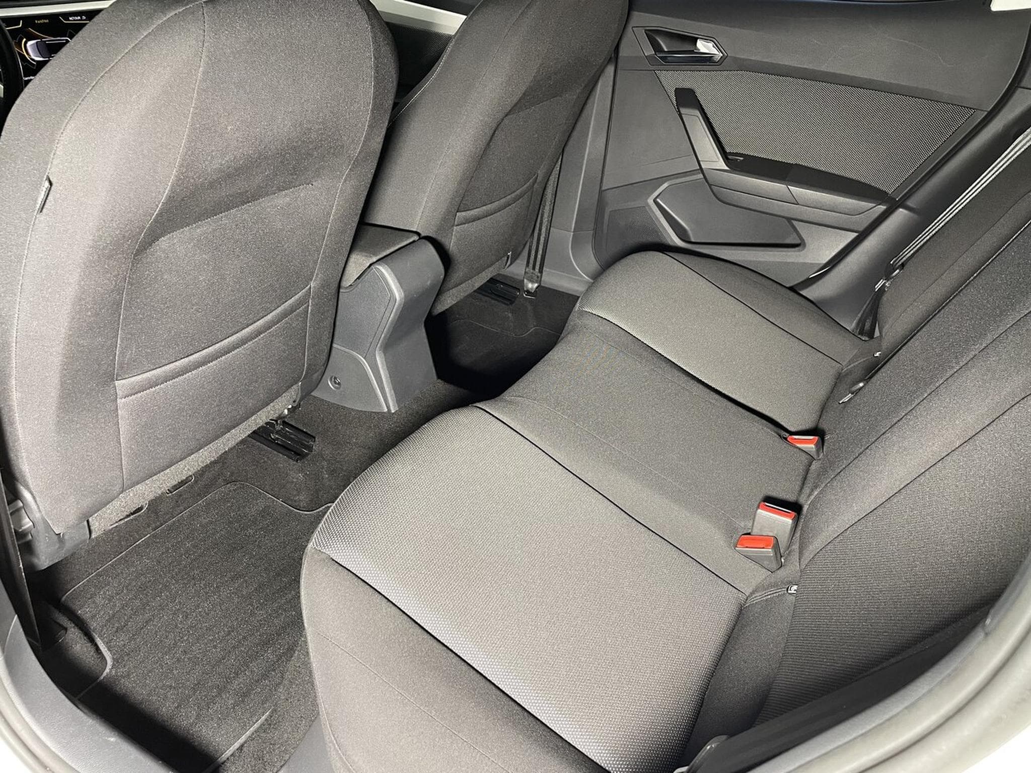 Seat Arona 1.6 TDI 95 CV MOVE XCELLENCE GPS (2018) - Photo 14