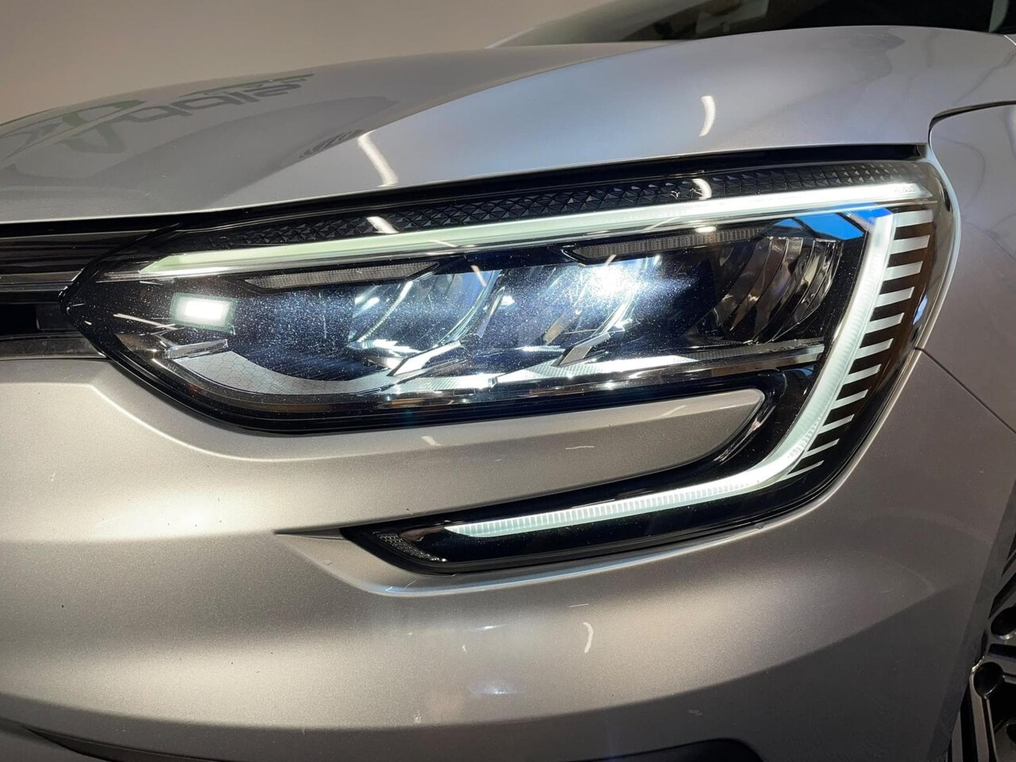 Renault Megane IV 1.3 TCE 140 INTENS CARPLAY (2022) - Photo 14