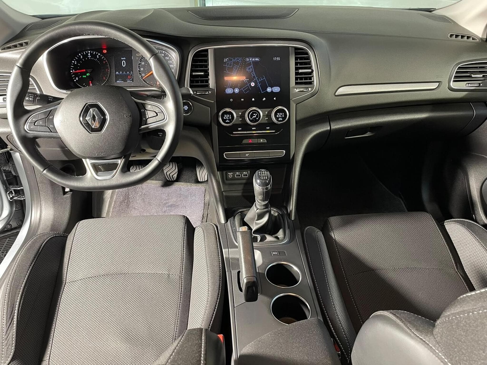 Renault Megane IV 1.3 TCE 140 INTENS CARPLAY (2022) - Photo 3