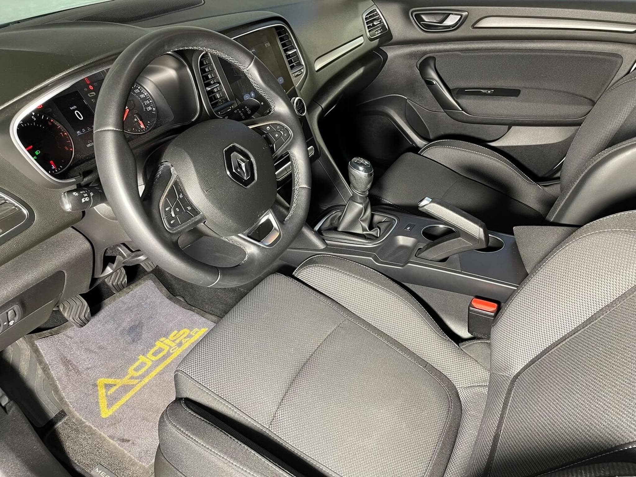 Renault Megane IV 1.3 TCE 140 INTENS CARPLAY (2022) - Photo 8