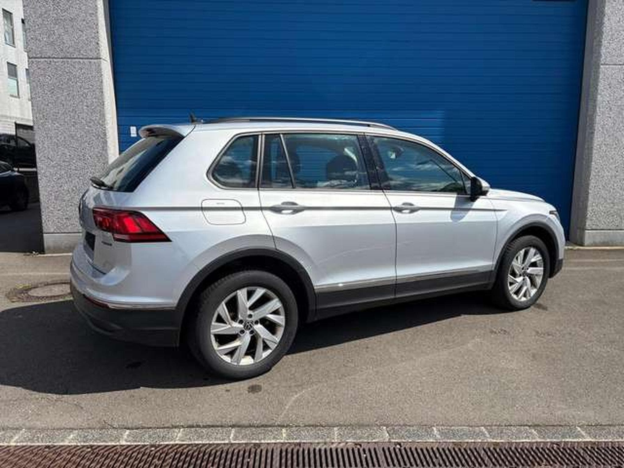 VW Tiguan Tiguan 2.0 TDI SCR DSG (2022) - Photo 3