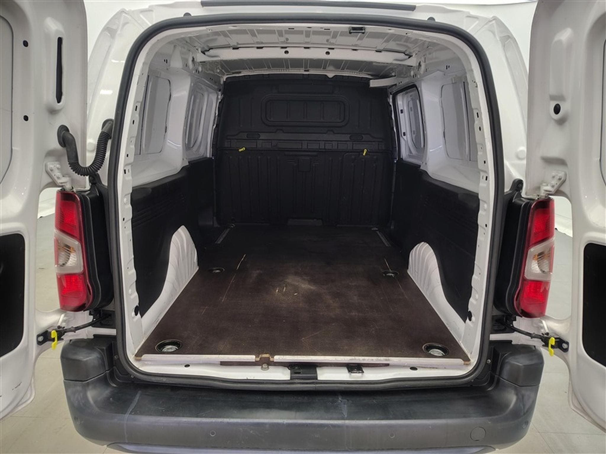 Toyota Proace 1.5 D-4D 130Cv 3PL / CLIM / BLUETOOTH / PDC (2020) - Photo 14