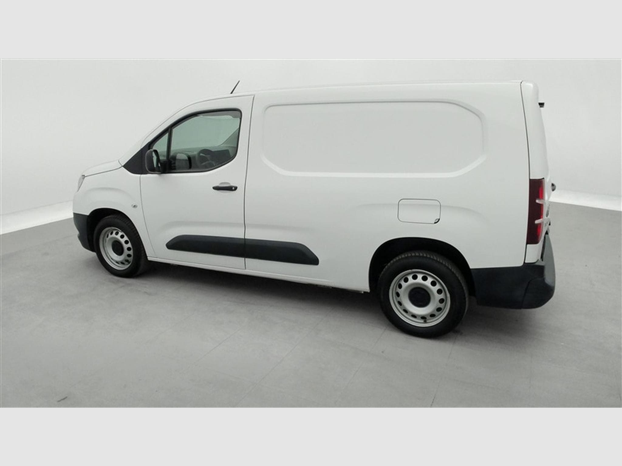 Toyota Proace 1.5 D-4D 130Cv 3PL / CLIM / BLUETOOTH / PDC (2020) - Photo 25