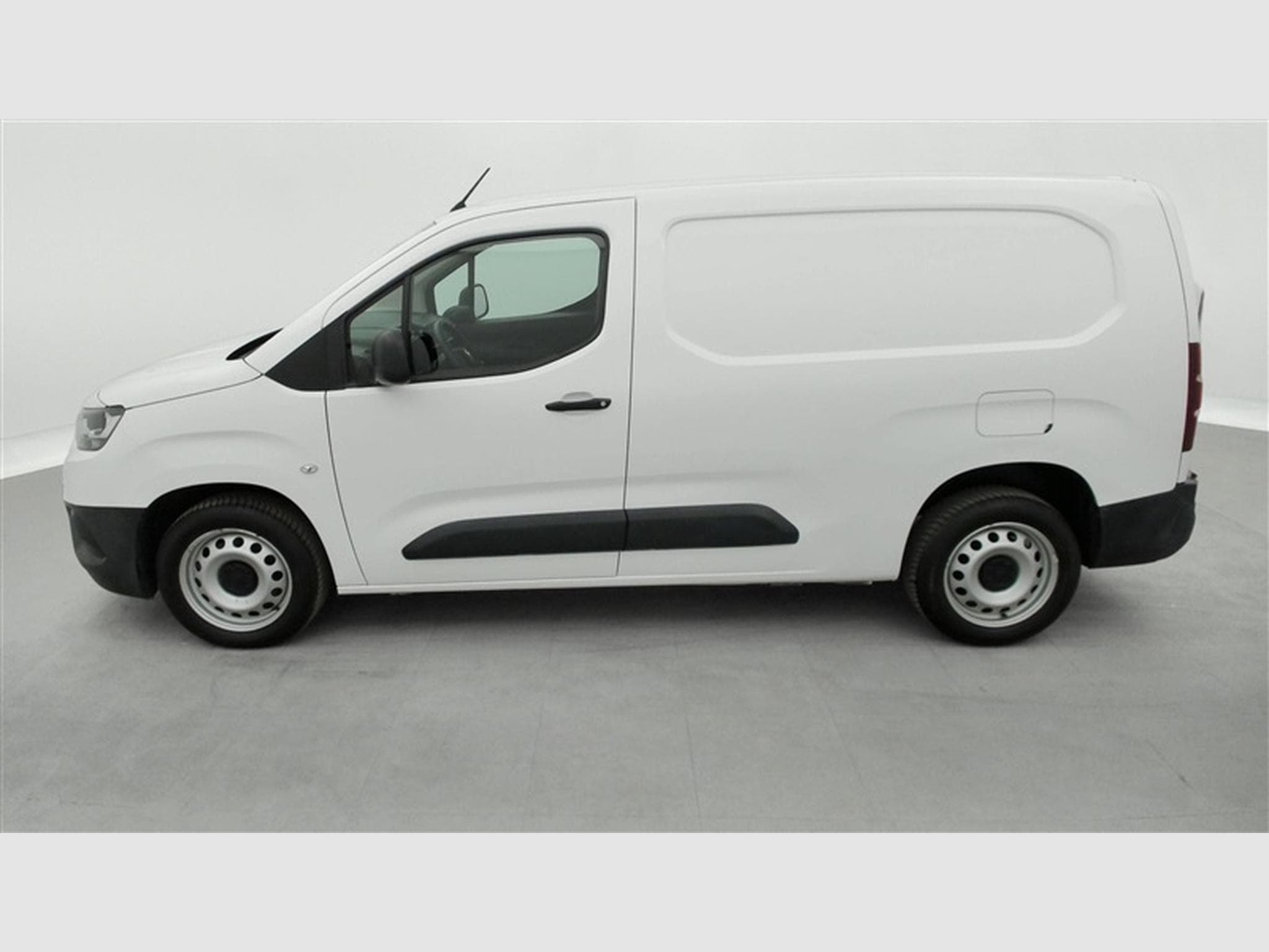 Toyota Proace 1.5 D-4D 130Cv 3PL / CLIM / BLUETOOTH / PDC (2020) - Photo 3