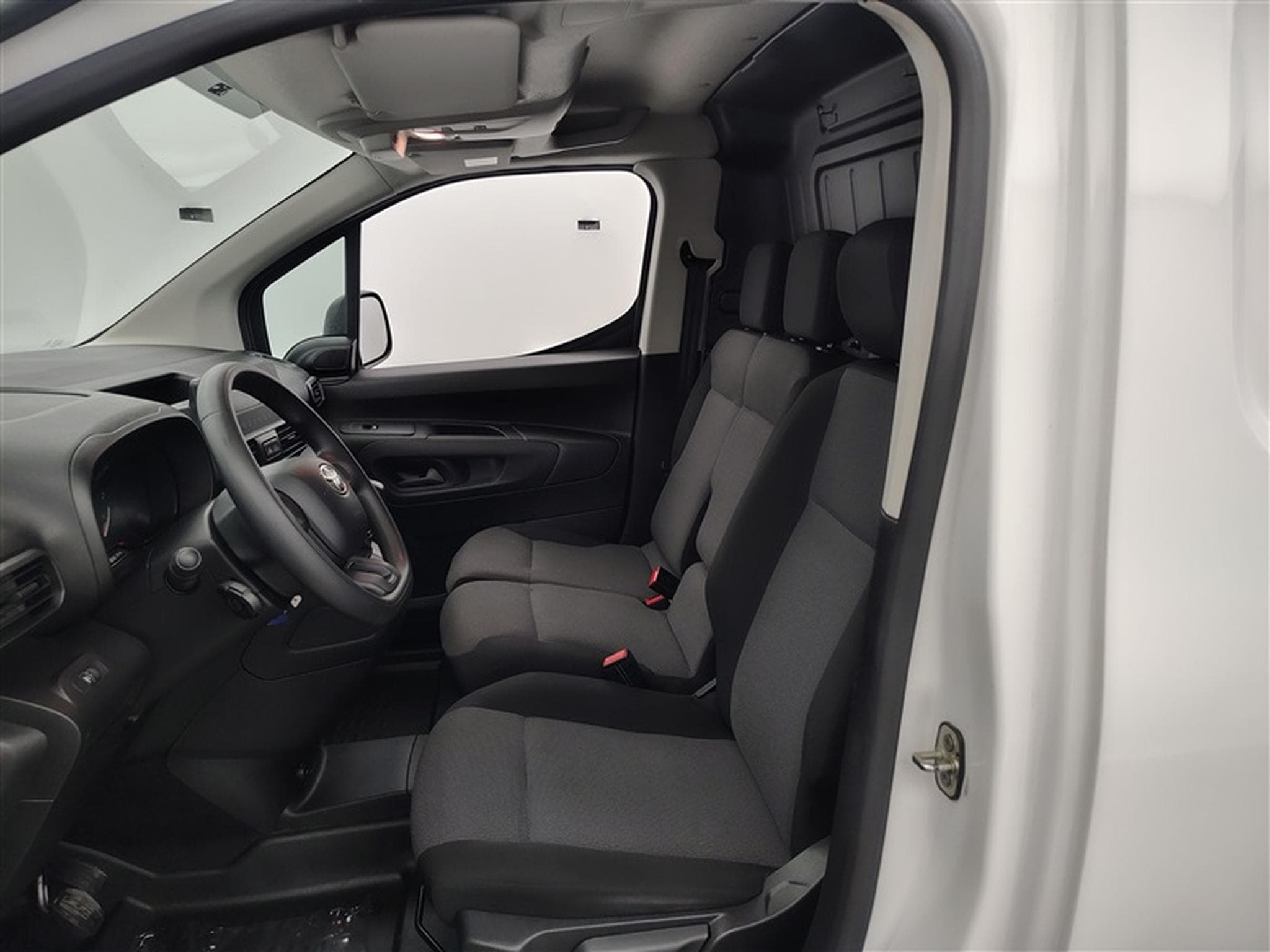 Toyota Proace 1.5 D-4D 130Cv 3PL / CLIM / BLUETOOTH / PDC (2020) - Photo 7