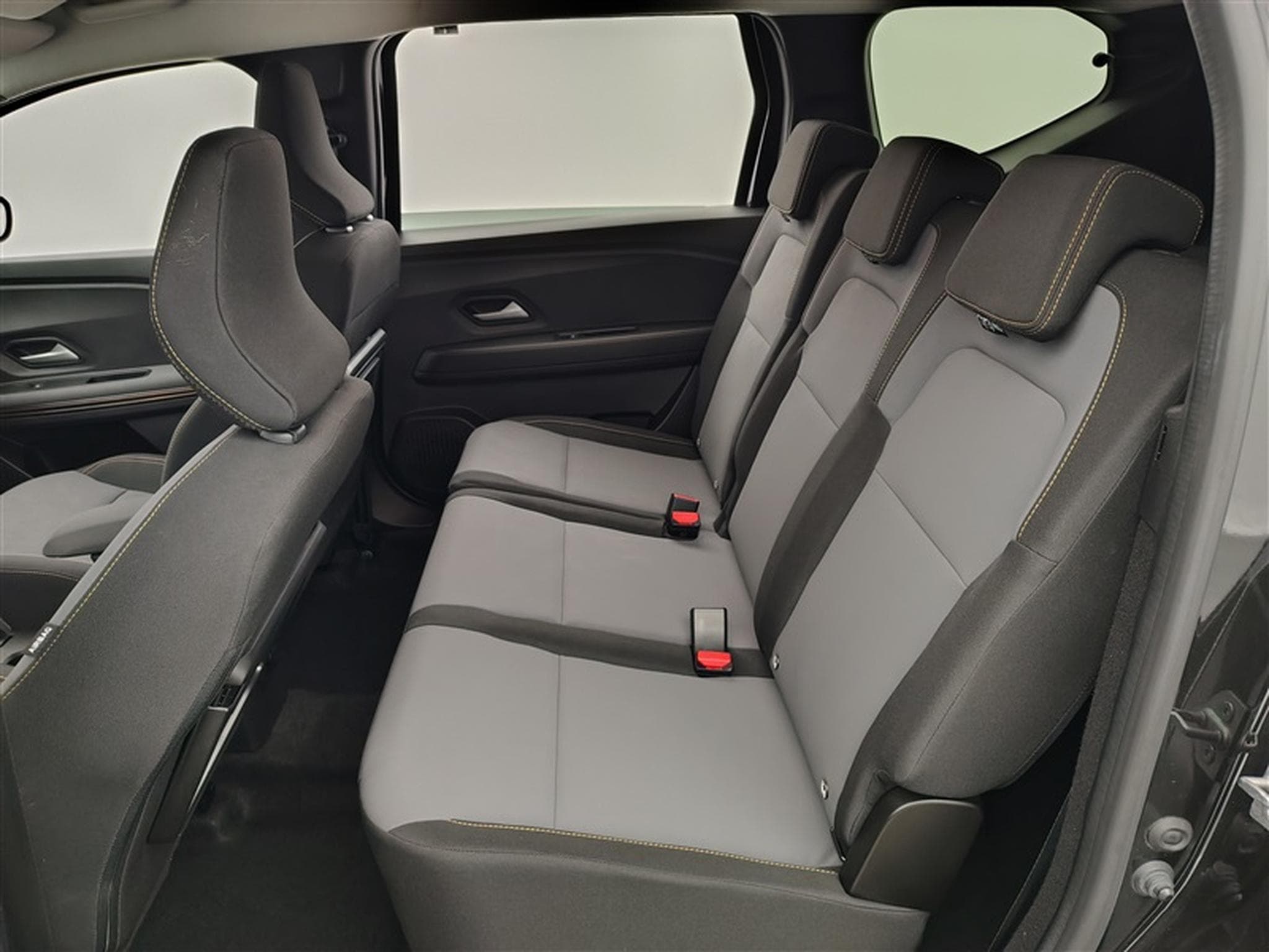 Dacia Jogger Hybrid 1.6 Extreme 7PL / NAVI / CARPLAY / CAMERA (2025) - Photo 13