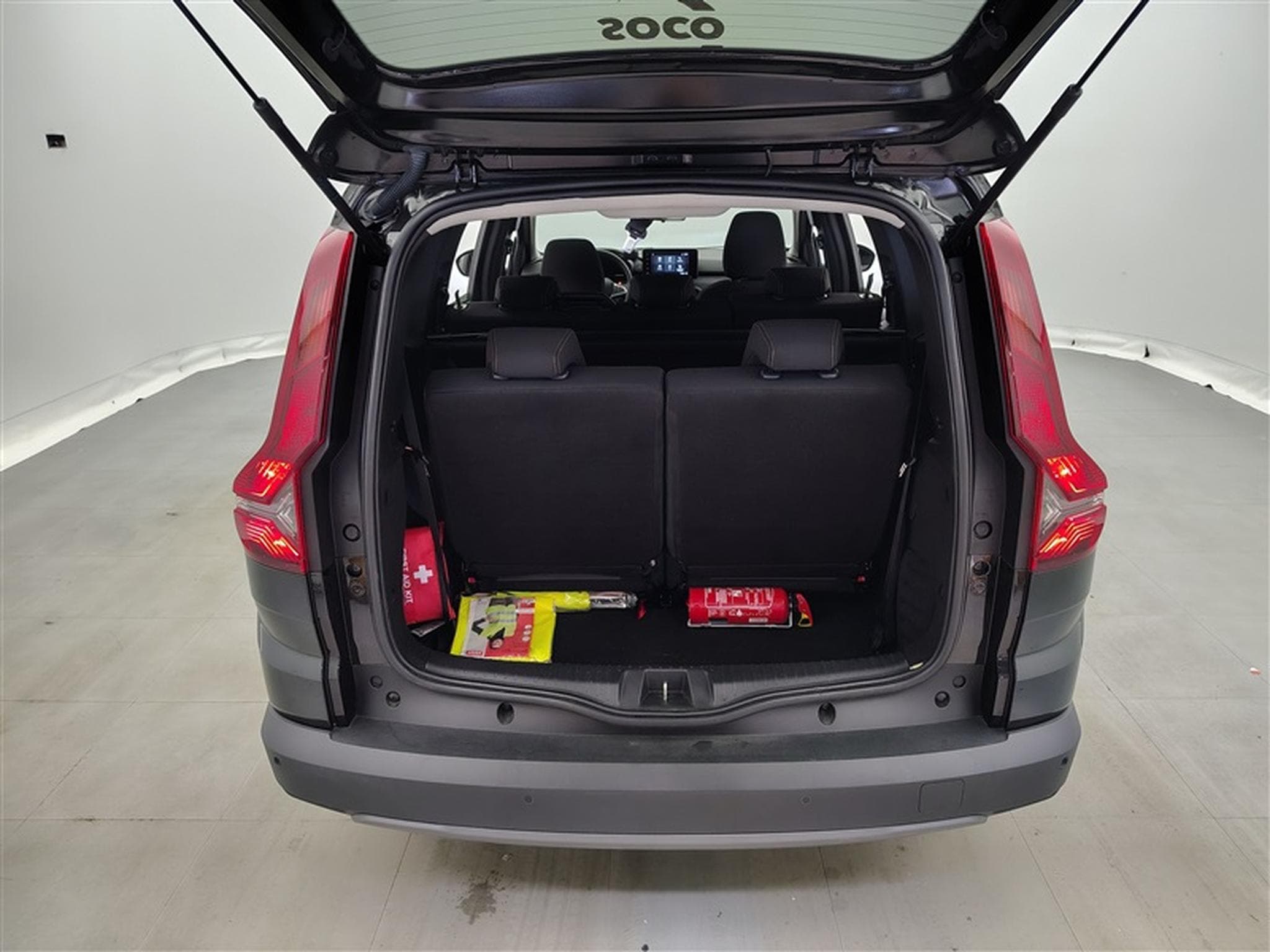 Dacia Jogger Hybrid 1.6 Extreme 7PL / NAVI / CARPLAY / CAMERA (2025) - Photo 14