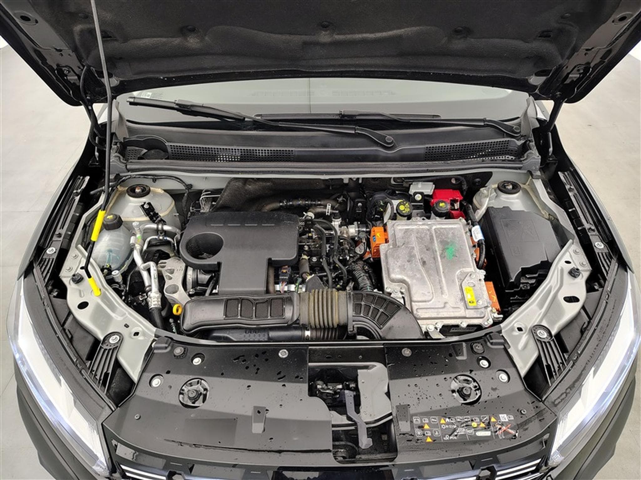 Dacia Jogger Hybrid 1.6 Extreme 7PL / NAVI / CARPLAY / CAMERA (2025) - Photo 20