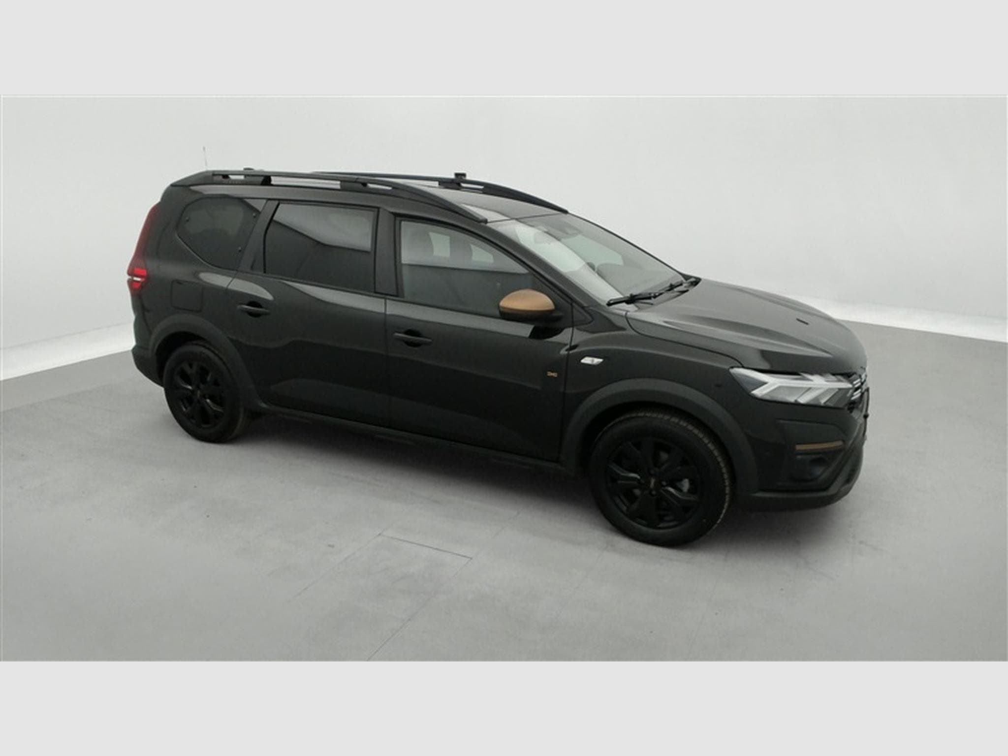 Dacia Jogger Hybrid 1.6 Extreme 7PL / NAVI / CARPLAY / CAMERA (2025) - Photo 24