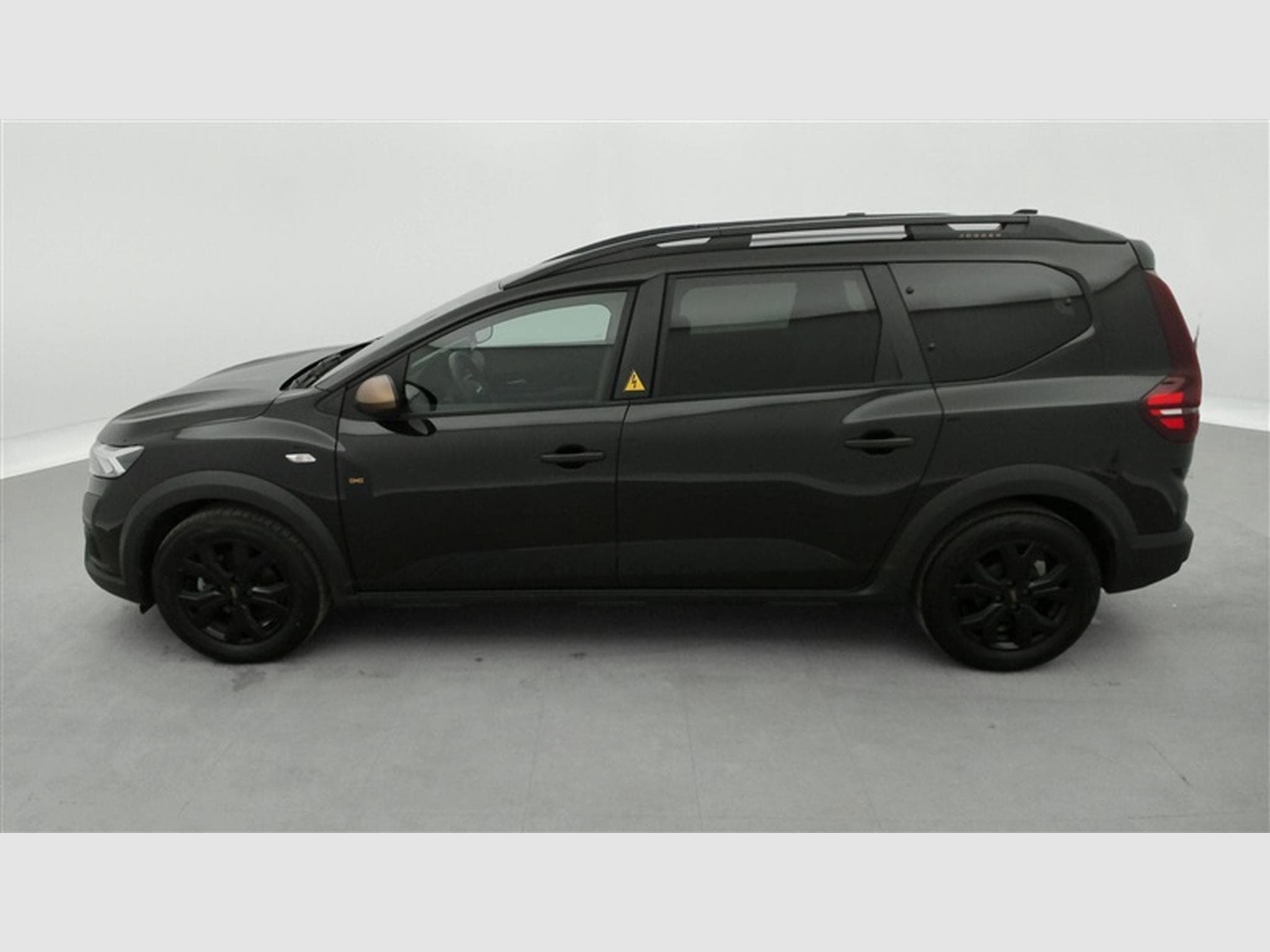 Dacia Jogger Hybrid 1.6 Extreme 7PL / NAVI / CARPLAY / CAMERA (2025) - Photo 3