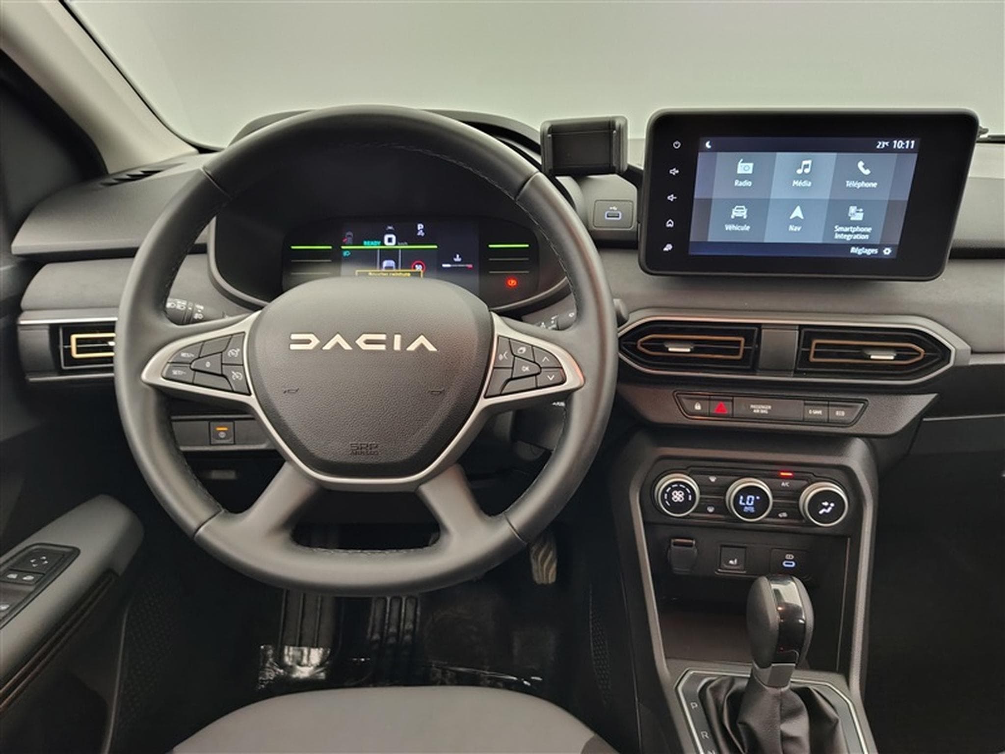 Dacia Jogger Hybrid 1.6 Extreme 7PL / NAVI / CARPLAY / CAMERA (2025) - Photo 9