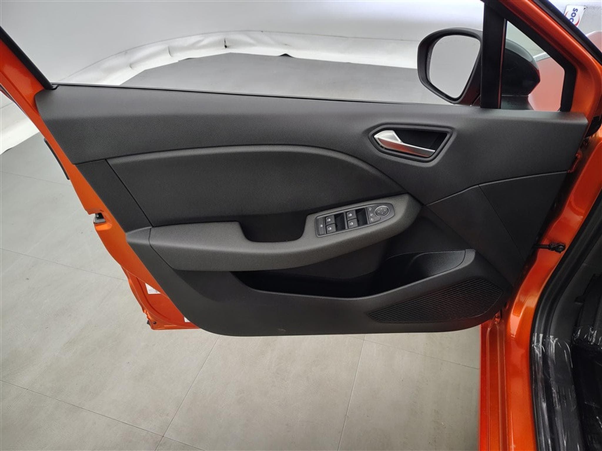 Renault Clio 1.0 TCe Evolution (2024) - Photo 17