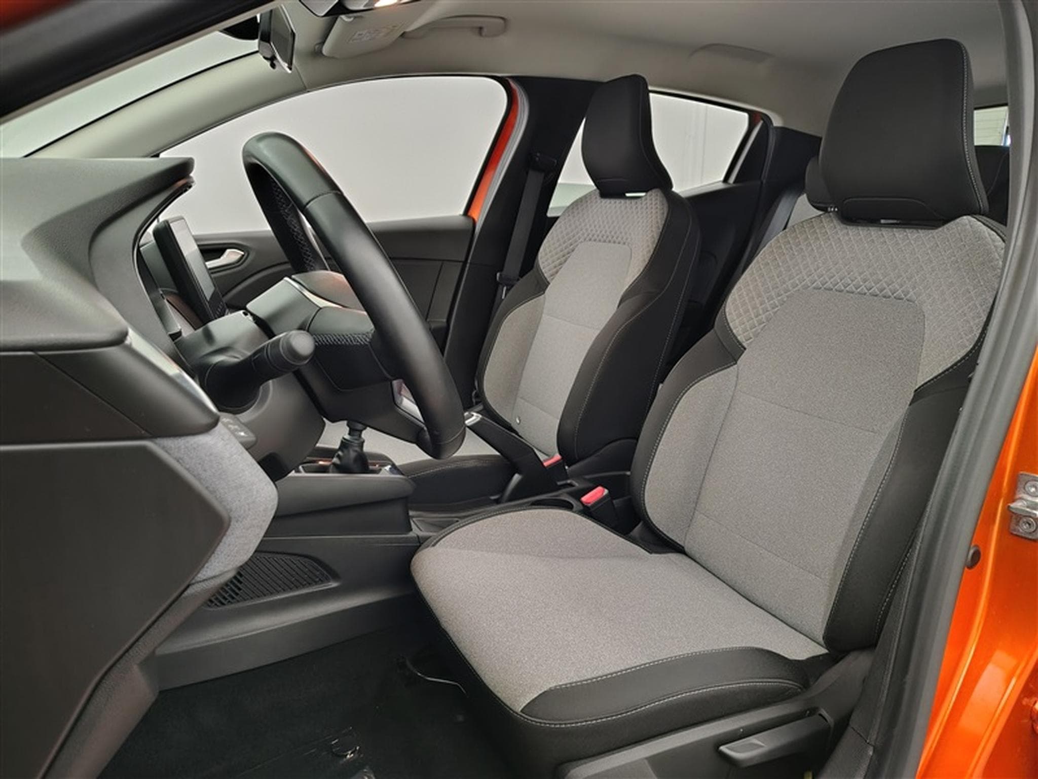 Renault Clio 1.0 TCe Evolution (2024) - Photo 7