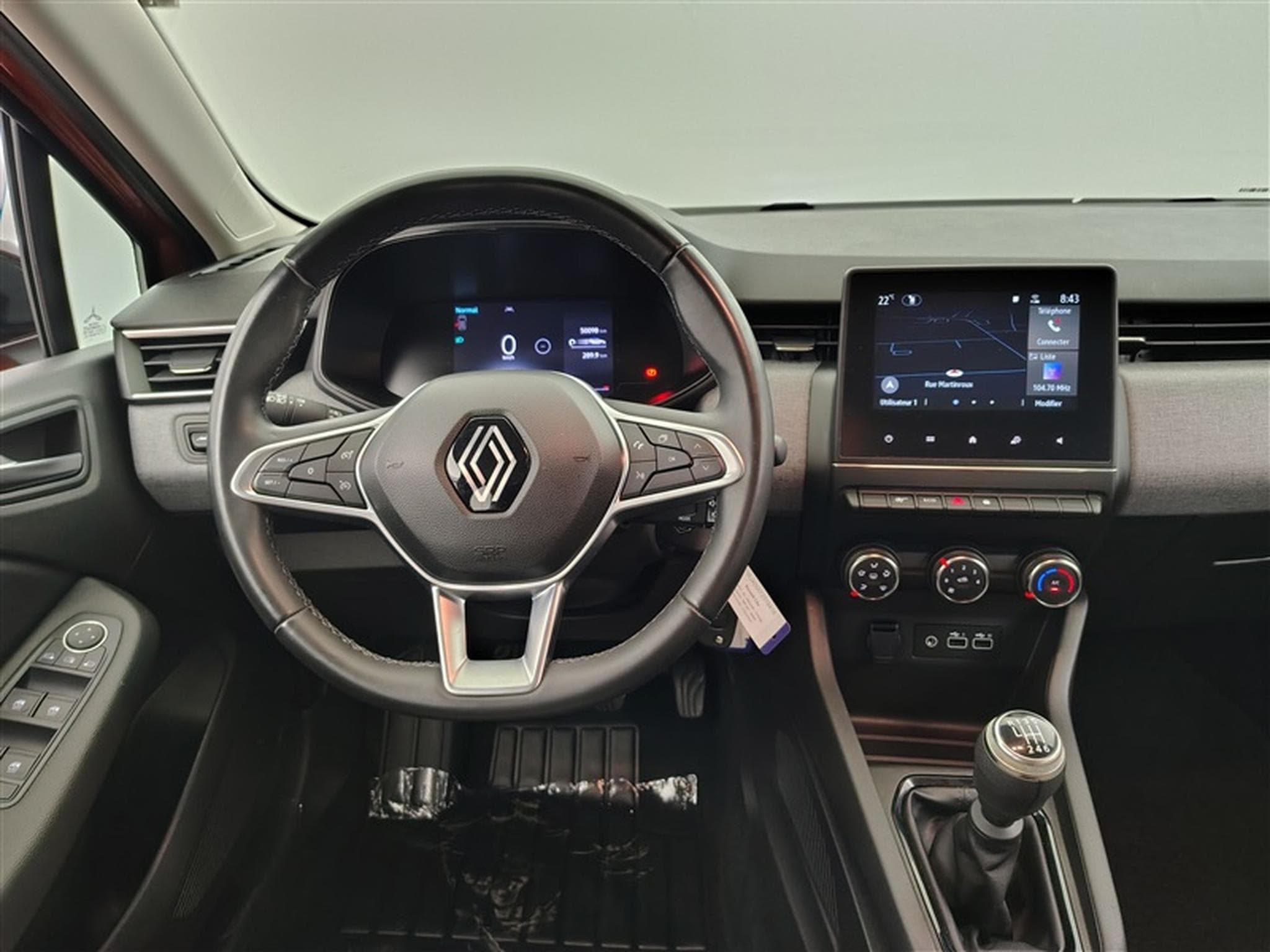 Renault Clio 1.0 TCe Evolution (2024) - Photo 9