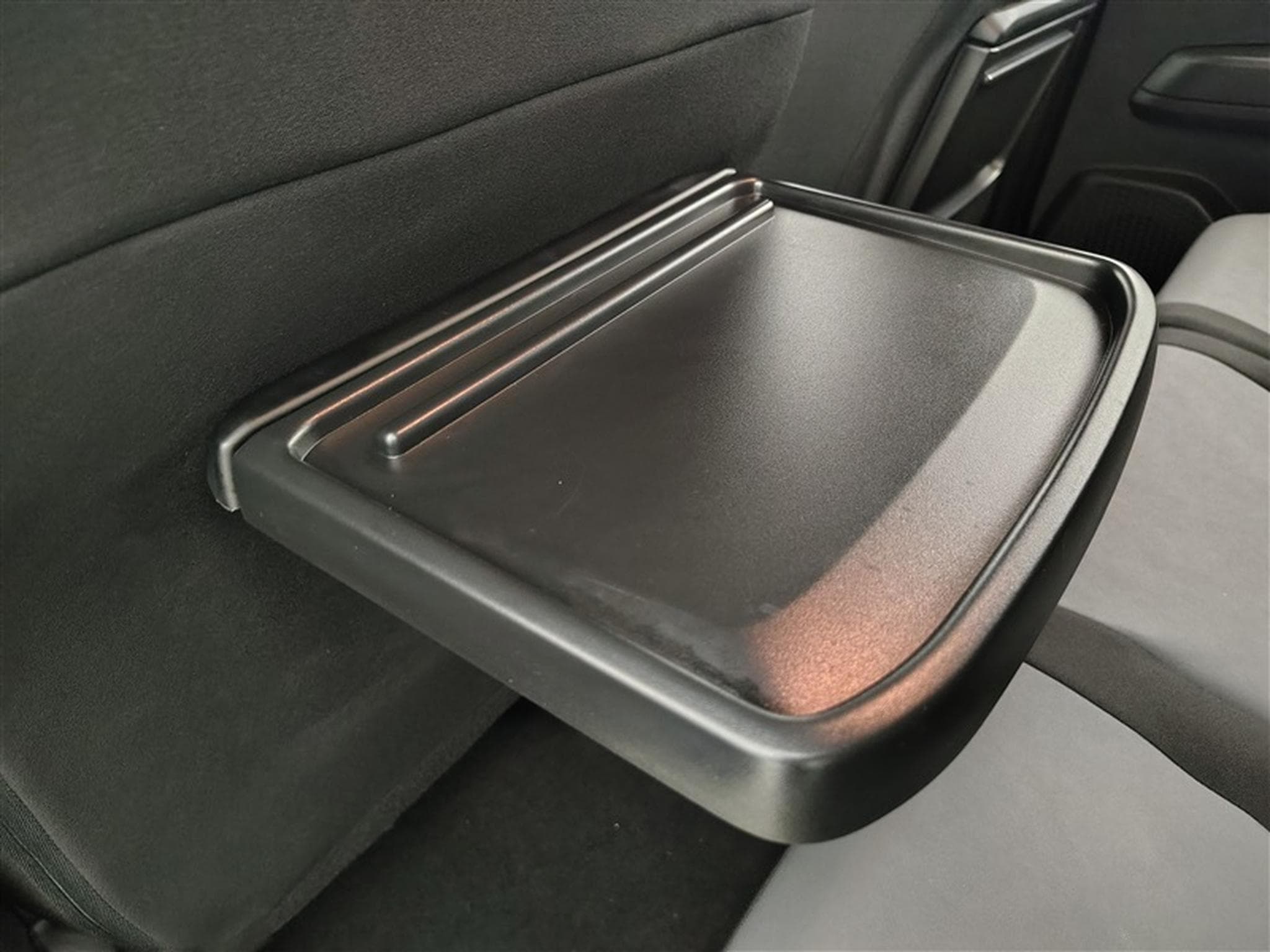 Dacia Jogger Hybrid 1.6 Extreme 7PL / NAVI / CARPLAY / CAMERA (2025) - Photo 19