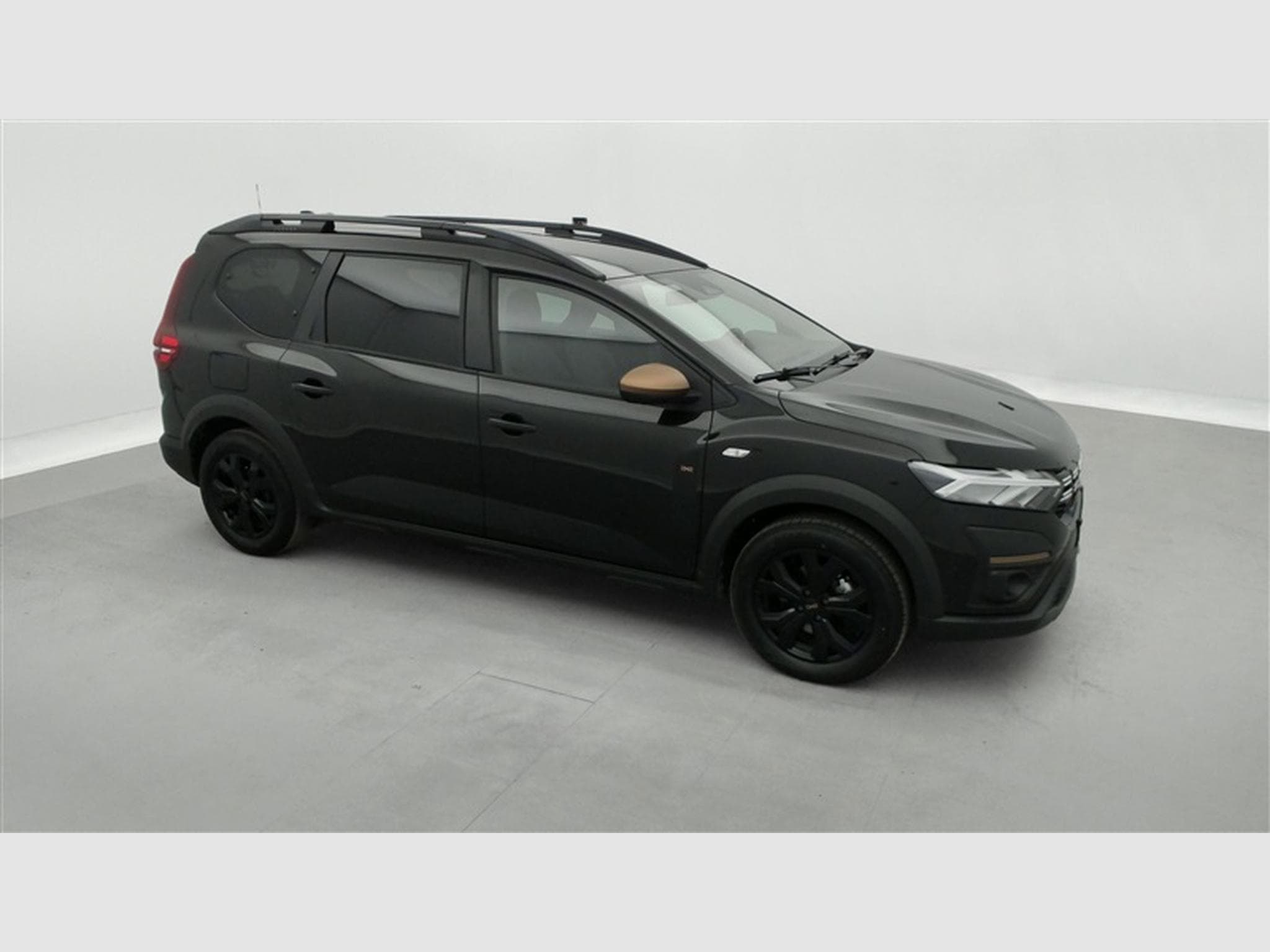 Dacia Jogger Hybrid 1.6 Extreme 7PL / NAVI / CARPLAY / CAMERA (2025) - Photo 24