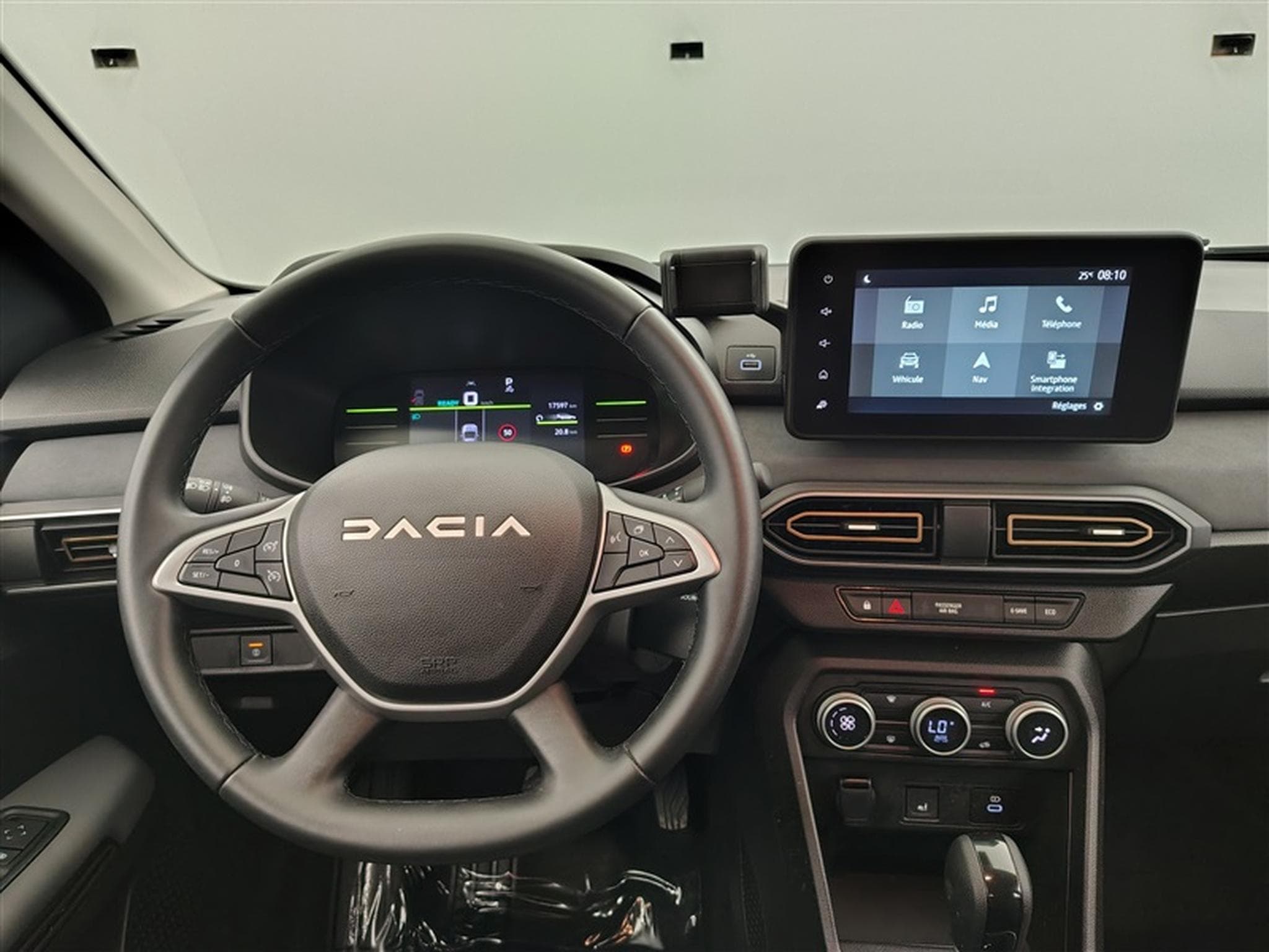 Dacia Jogger Hybrid 1.6 Extreme 7PL / NAVI / CARPLAY / CAMERA (2025) - Photo 9