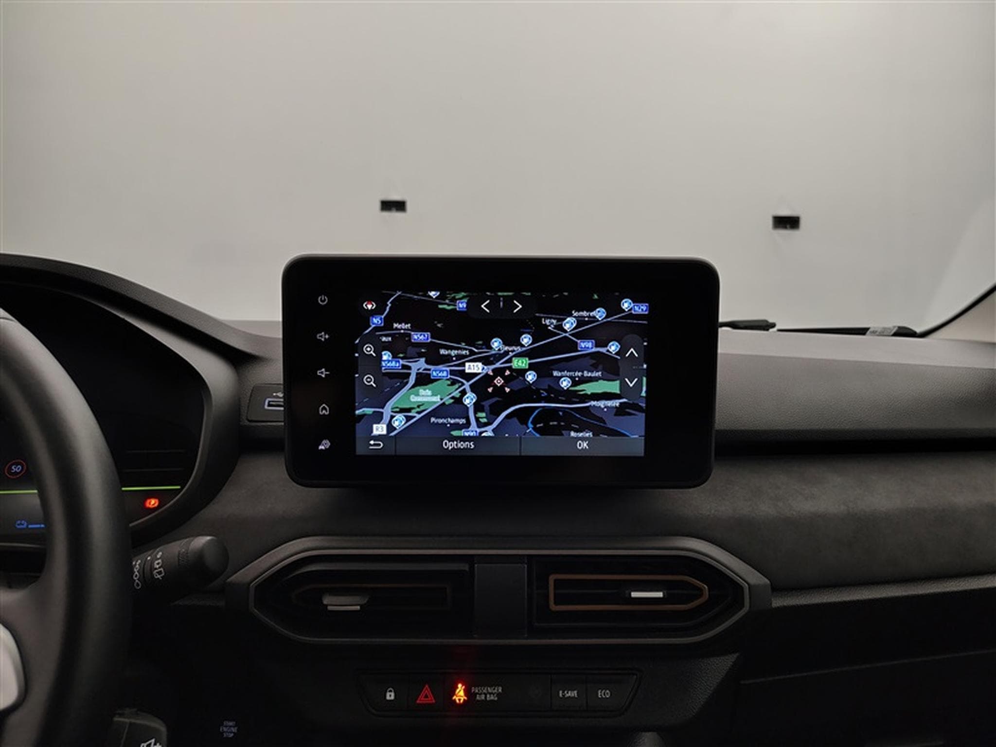 Dacia Jogger Hybrid 1.6 Extreme 7PL / NAVI / CARPLAY / CAMERA (2025) - Photo 11