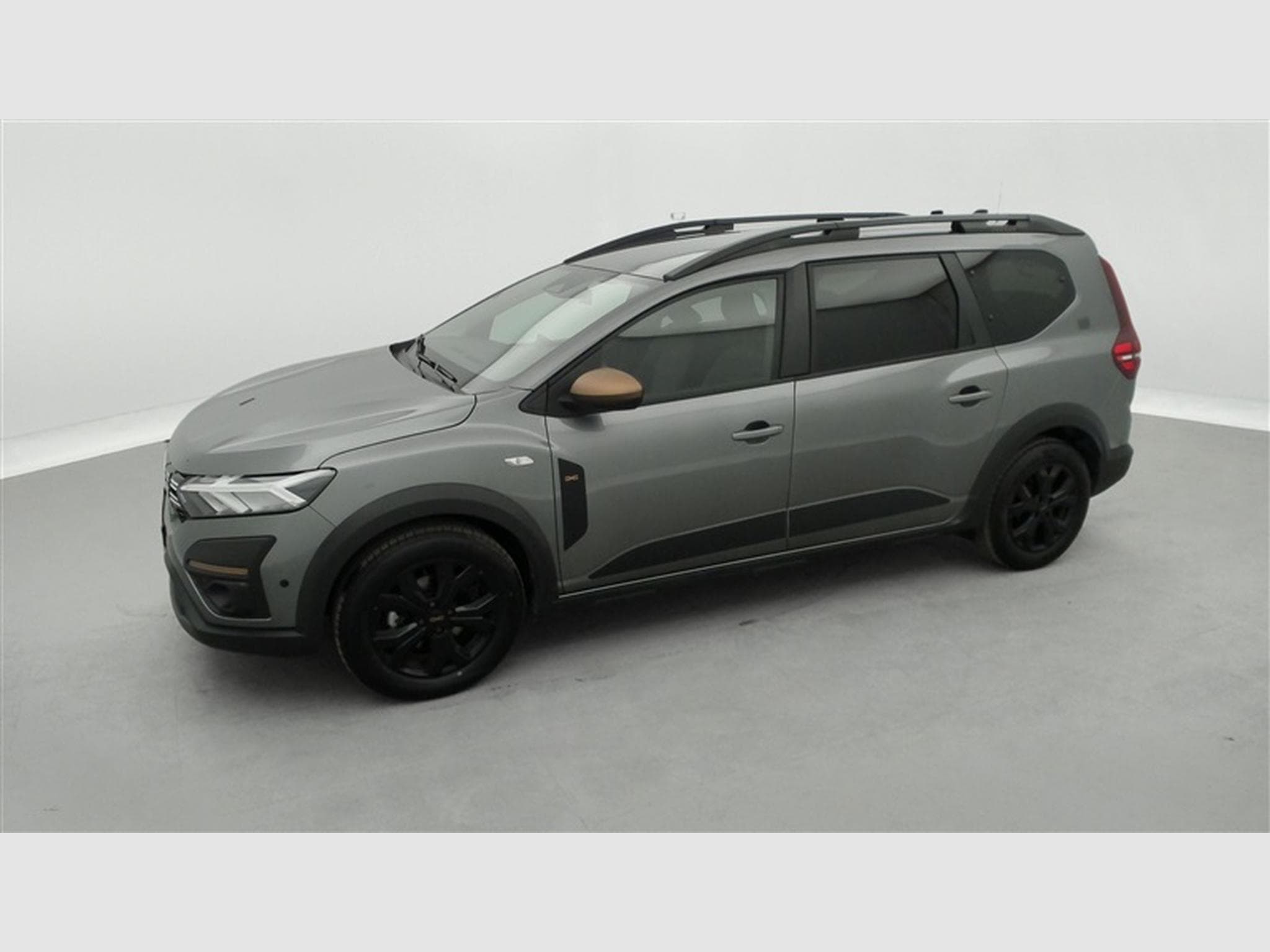Dacia Jogger Hybrid 1.6 Extreme 7PL / NAVI / CARPLAY / CAMERA (2025) - Photo 21