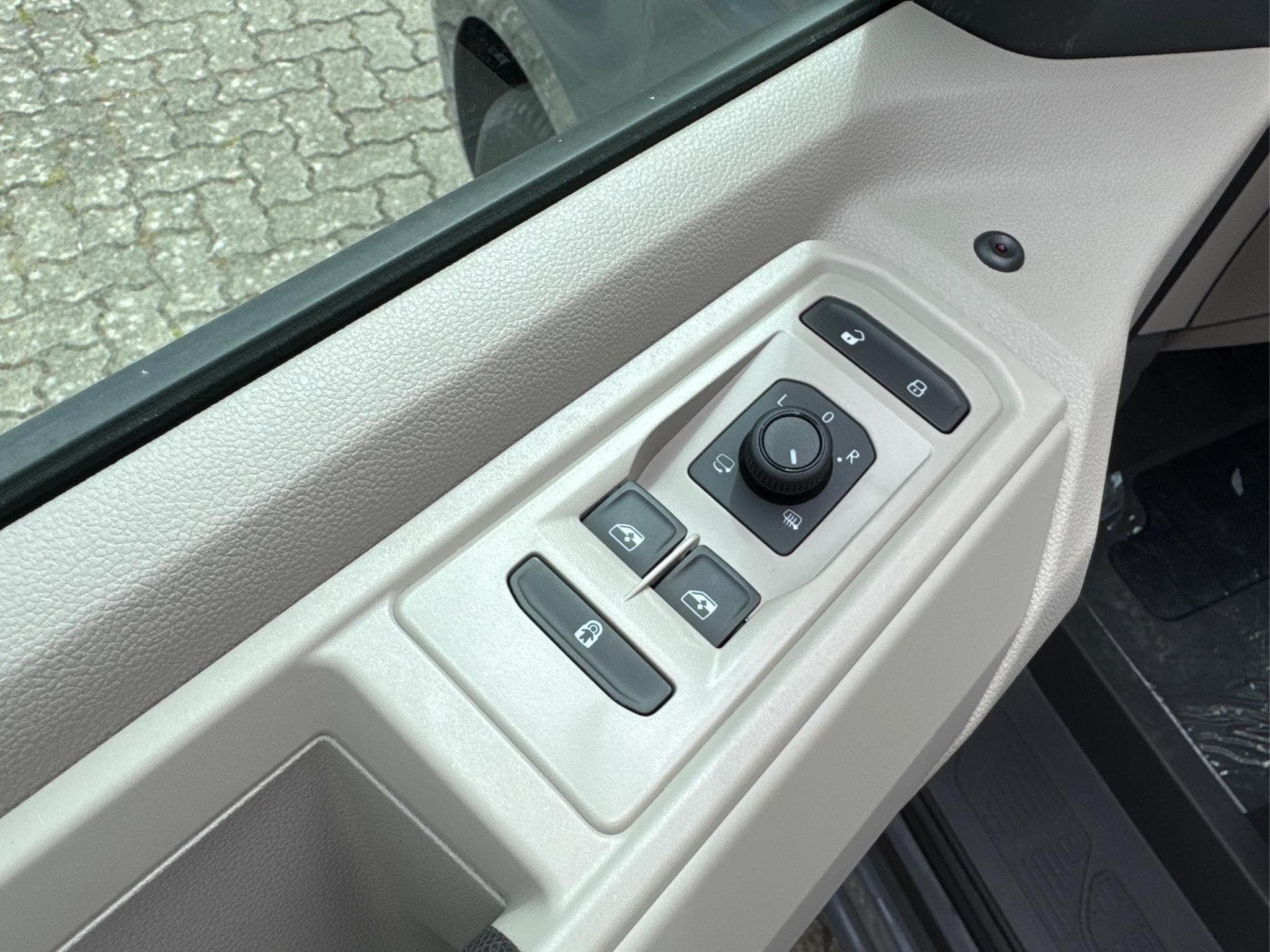 VW T7 Business (2026) - Foto 13